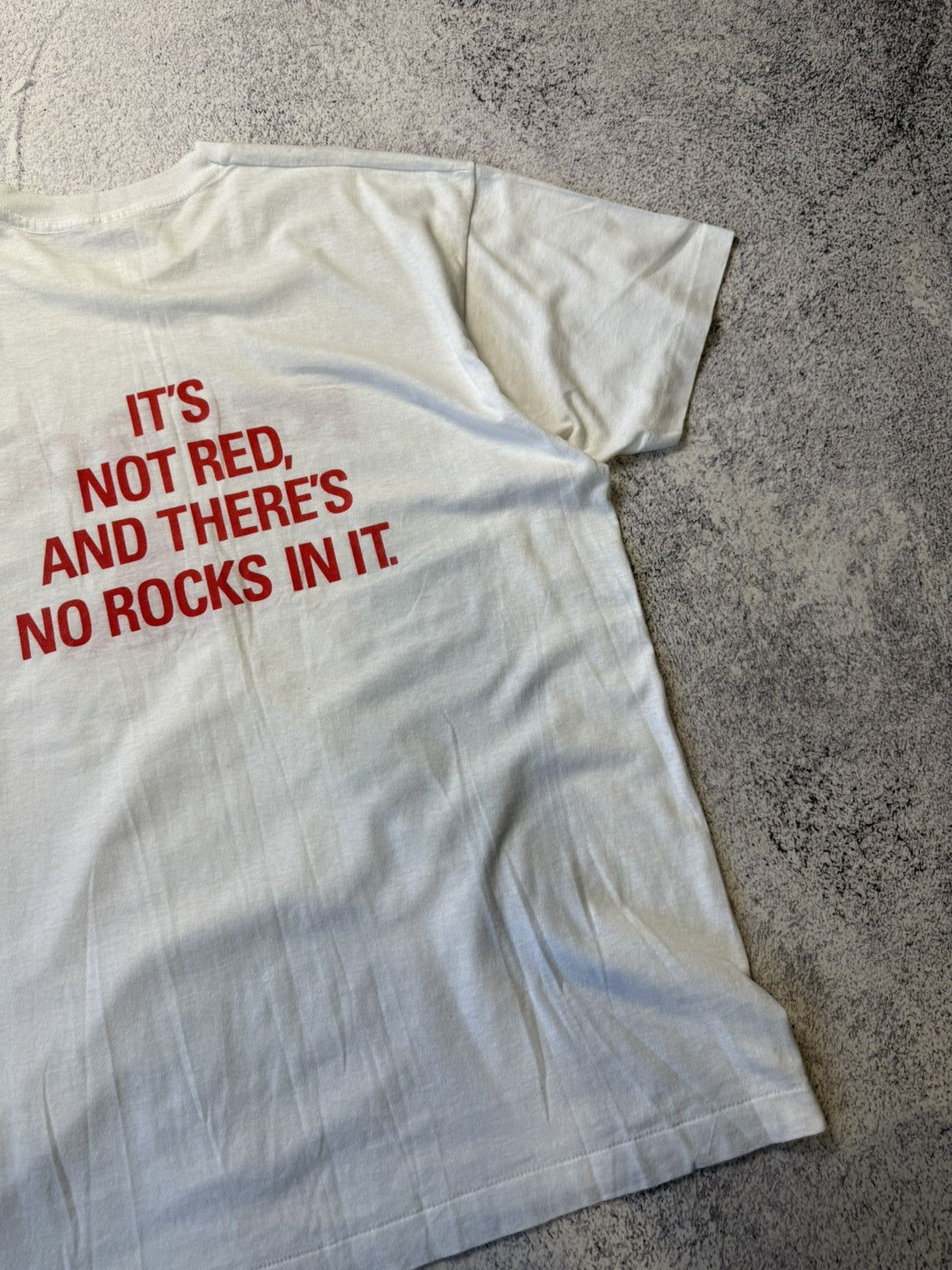Vintage Vintage Red Rock Tee IT'S NOT RED AND THERE'S NO ROCKS IN IT Size US L / EU 52-54 / 3 - 22 Thumbnail