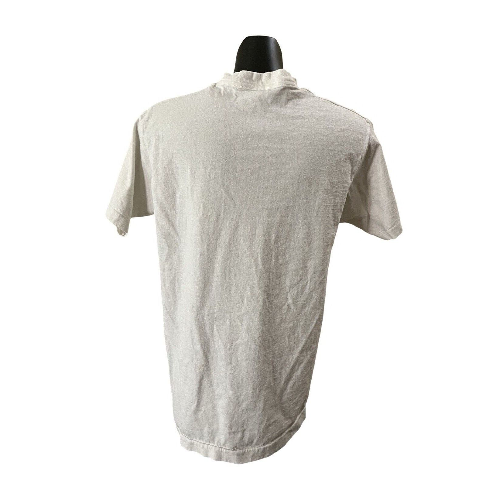 Fruit Of The Loom Vintage Aruba Graphic T-Shirt – Size Medium Size US M / EU 48-50 / 2 - 8 Thumbnail