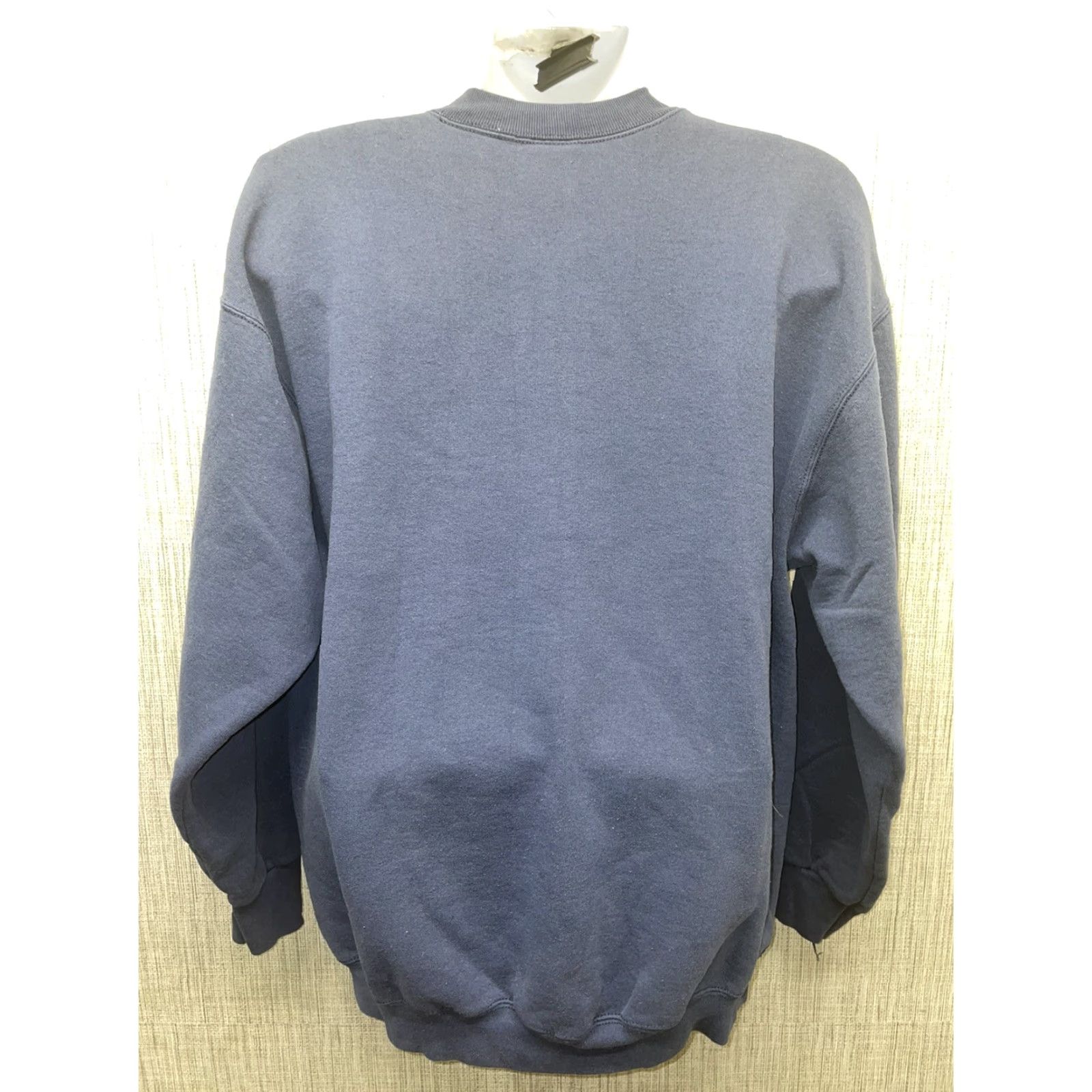 Fruit Of The Loom VINTAGE Fruit Of The Loom Best Made In USA Madison County Crewneck Mens XL Dark Blue Crewneck USA Madison County XL Mens Blue Size US XL / EU 56 / 4 - 4 Thumbnail