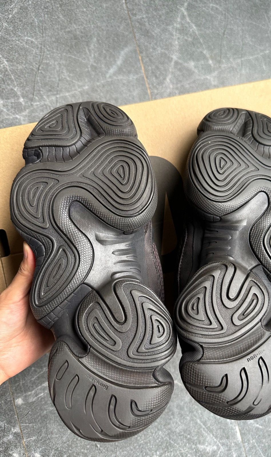 Adidas Adidas Yeezy Boost 500 Black Size US 10 / EU 43 - 6 Thumbnail