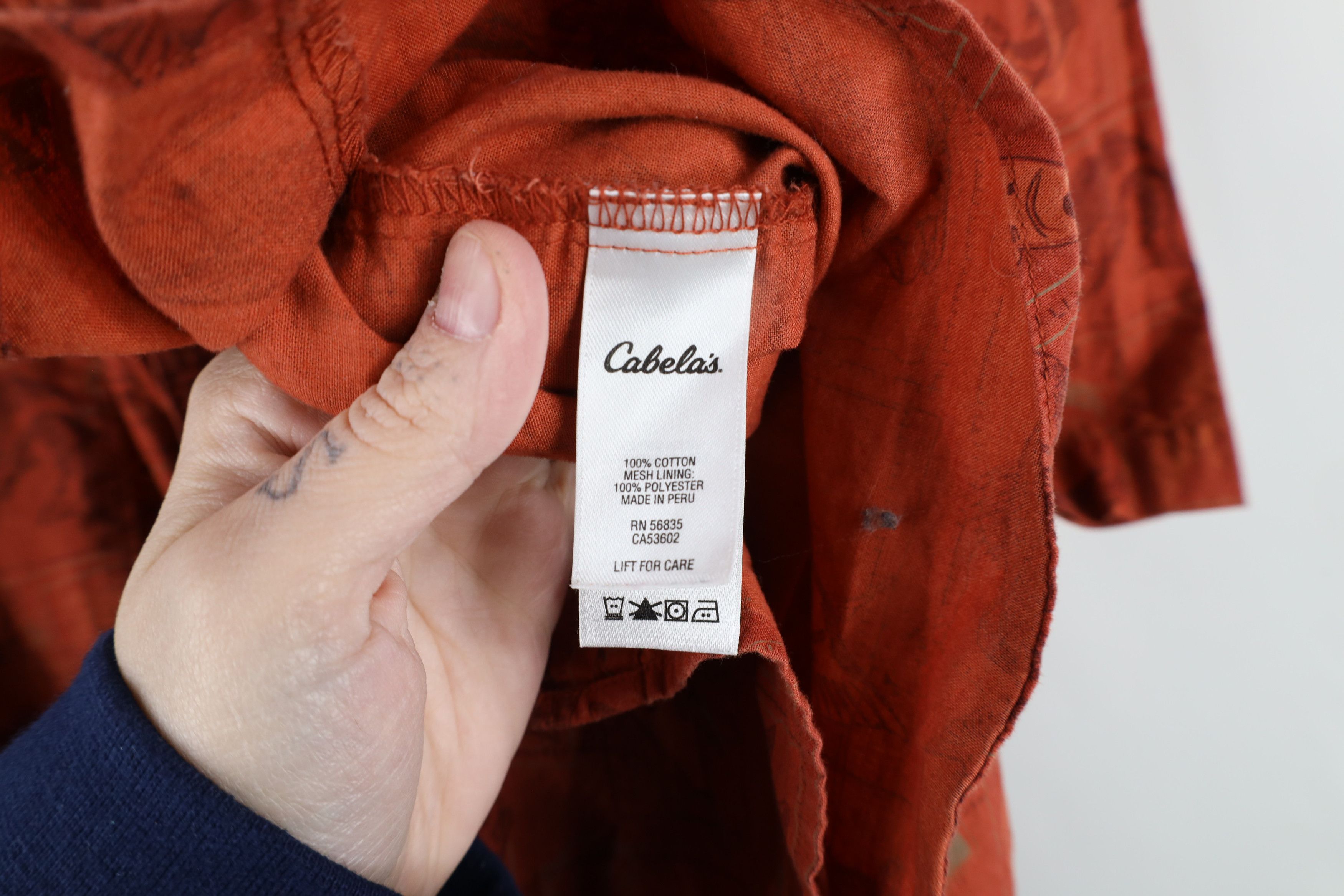 Cabelas × Vintage Vintage Cabelas Faded Fish Lure All Over Print Button Shirt Size US L / EU 52-54 / 3 - 9 Thumbnail