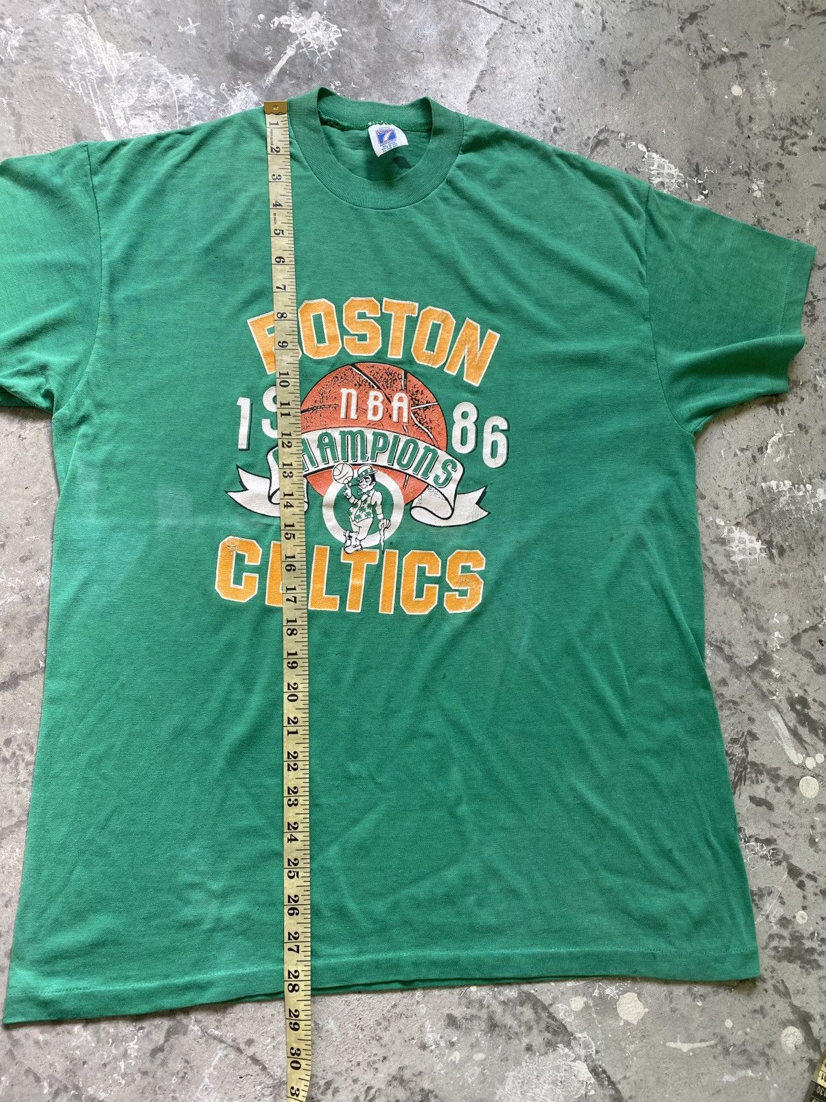 NBA Vintage 1986 Boston Celtics NBA Team Shirt Size US XL / EU 56 / 4 - 13 Thumbnail