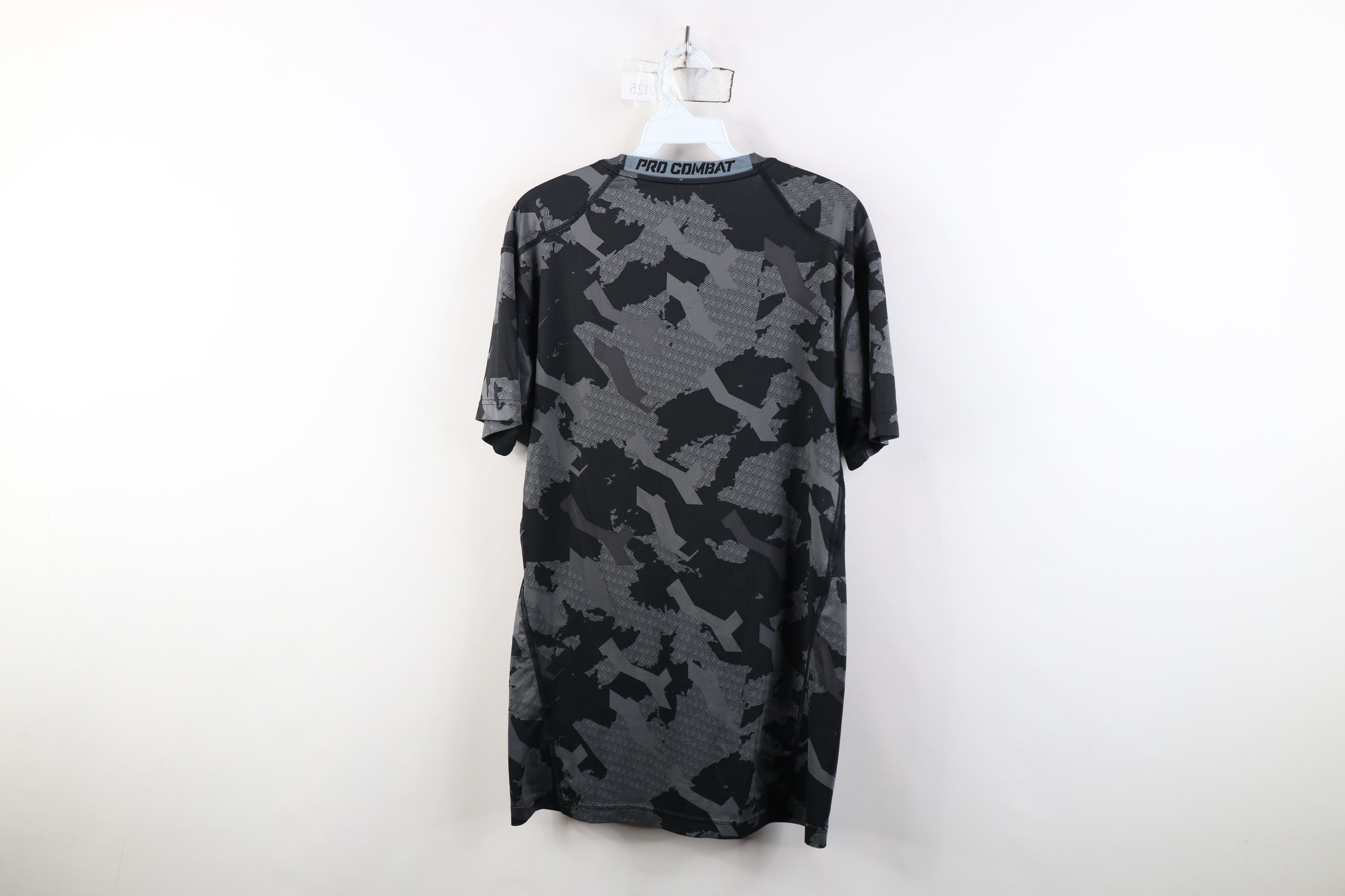 Nike Nike Pro Combat Camouflage Training Short Sleeve T-Shirt Size US XL / EU 56 / 4 - 13 Thumbnail