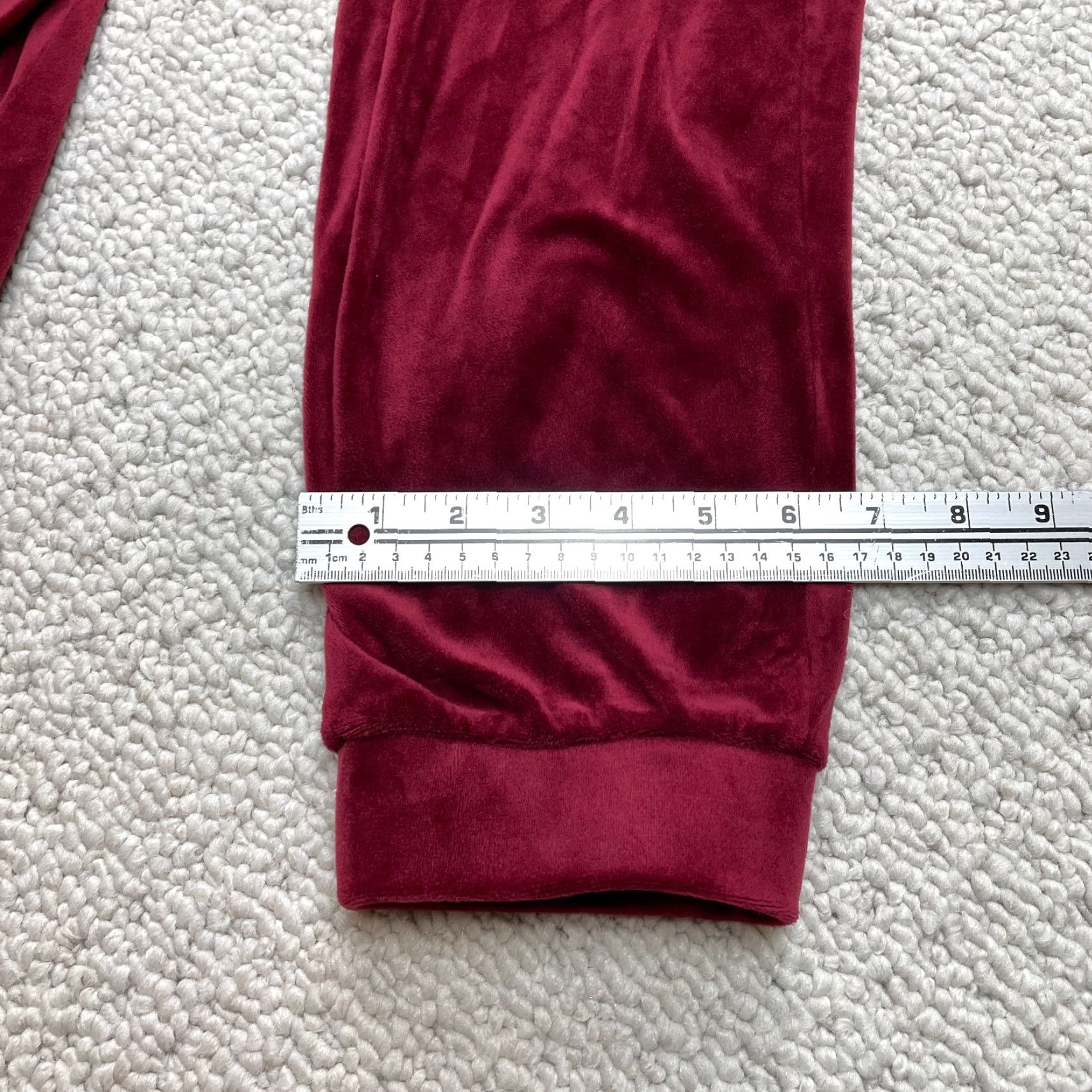 Velvet Suzette Red Velvet Jogger Sweatpants Womens XL Pockets Stretch Elastic 32x24 Tapered Regular Inseam 24 in Color Red Size 40" / US 18 - 2 Thumbnail
