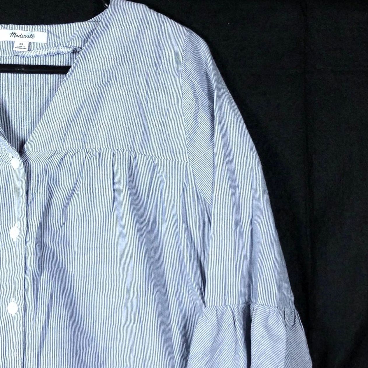 Madewell Madewell Shirt Blue White Veranda Bell Sleeve Button Down XS Adults Womens Shirt Bell Sleeve Casual Preppy Normcore 3/4 Sleeve Lightweight Easy Care Size XS / US 0-2 / IT 36-38 - 5 Thumbnail