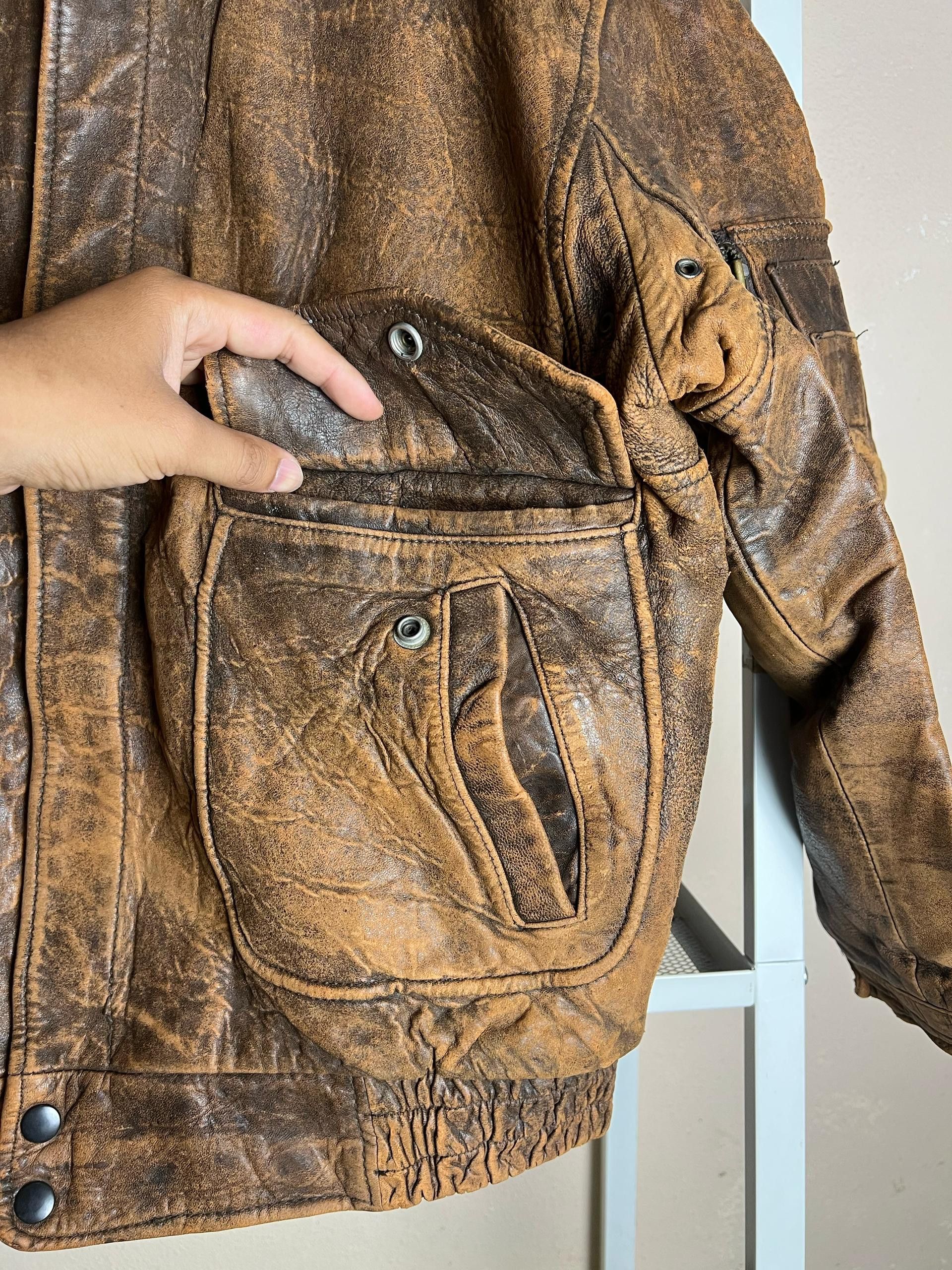 Vintage Vintage Disstrassed Sub Urban Tokyo Leather Flight Jacket Size US S / EU 44-46 / 1 - 8 Thumbnail