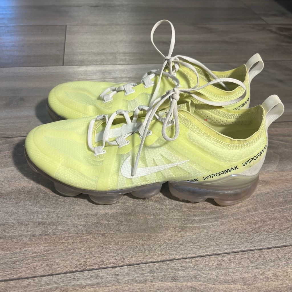 Nike Nike Air VaporMax 2019 Women’s Luminous Neon Green Shoes Wom Size US 7.5 / IT 37.5 - 3 Thumbnail