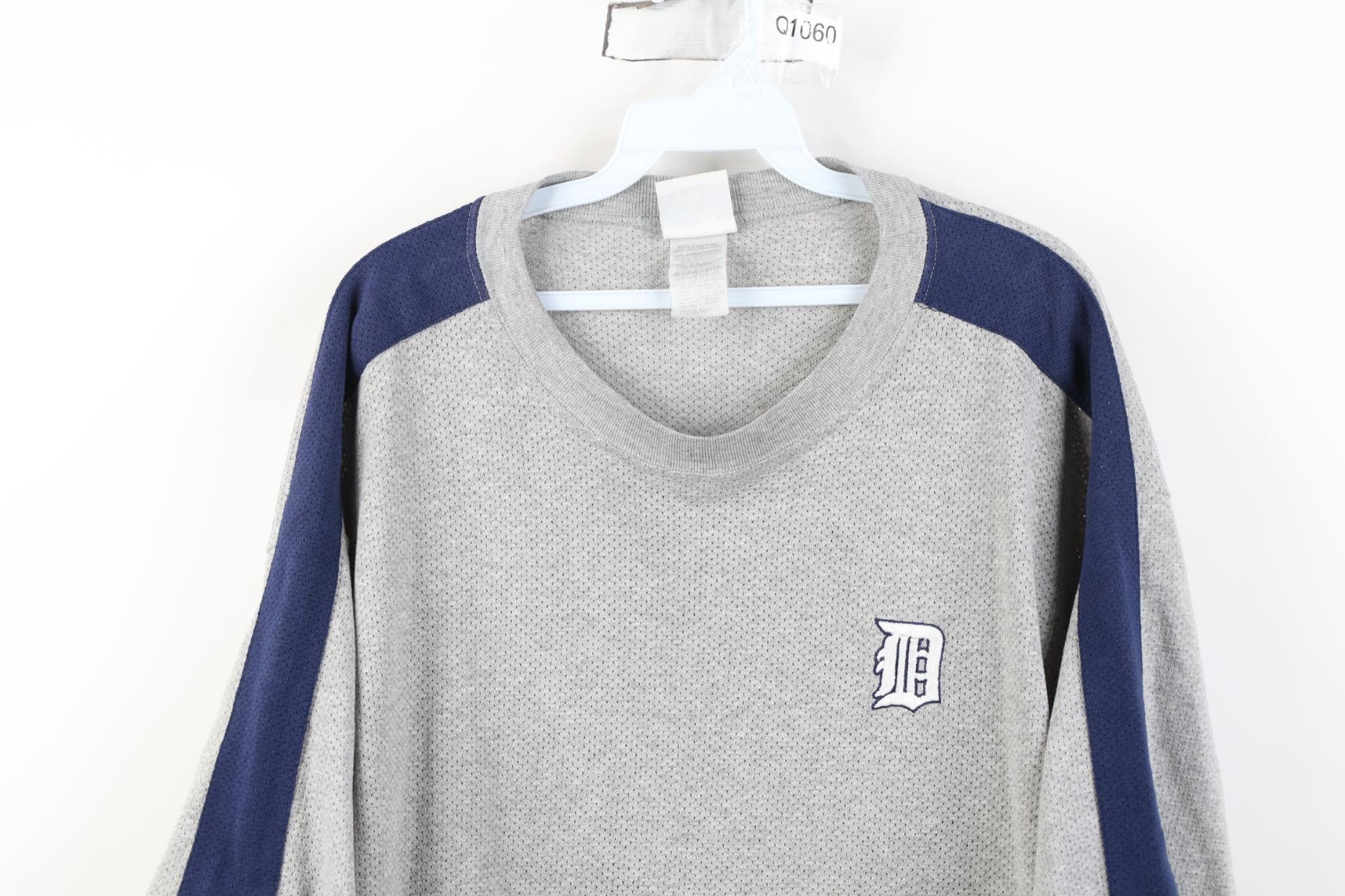 Vintage Vintage 90s Y2K D Detroit Tigers Baseball Mesh T-Shirt Gray Size US XL / EU 56 / 4 - 2 Thumbnail