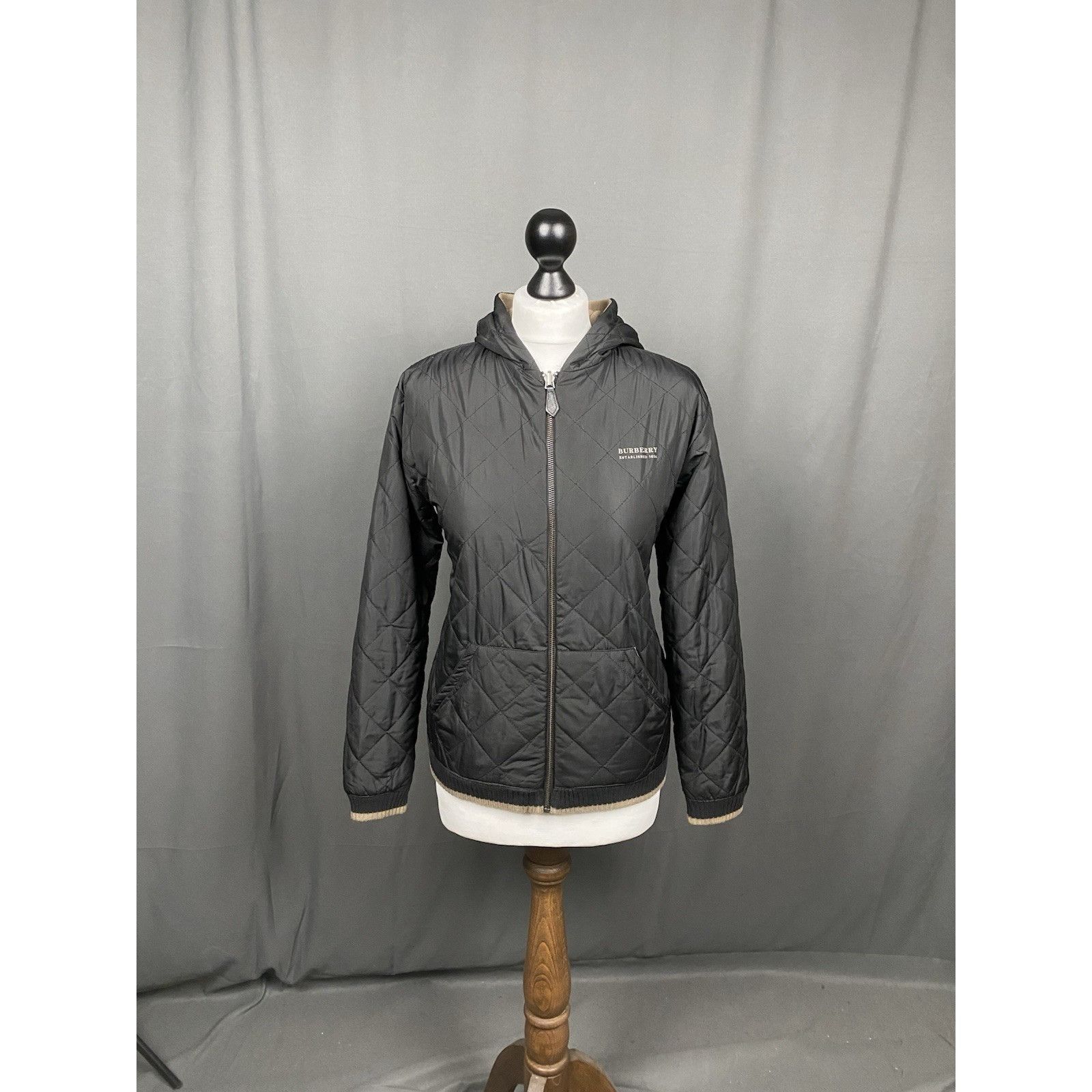 Burberry Burberry Women's Beige Black Quilted Reversible Jacket Size Size M / US 6-8 / IT 42-44 - 4 Thumbnail