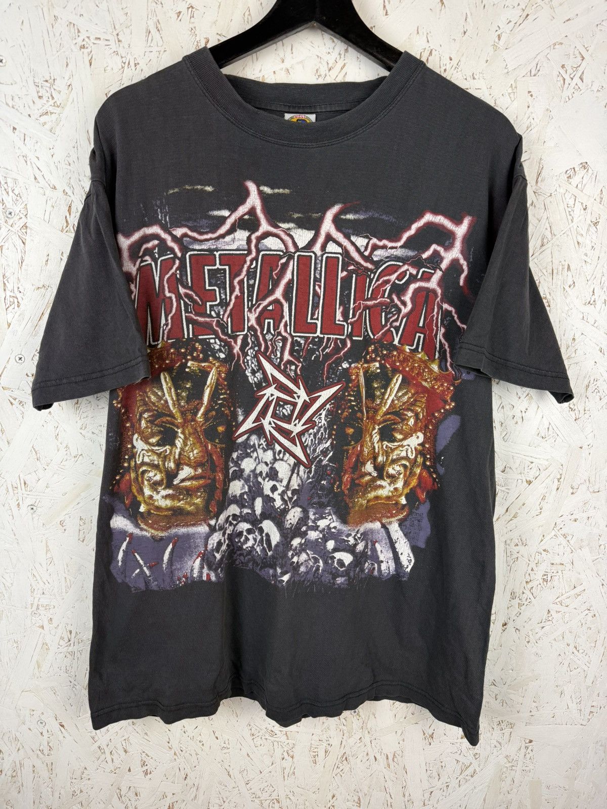 Band Tees Vintage Metallica Lightning Strike Euro Bootleg T-Shirt L Size US L / EU 52-54 / 3 - 1 Thumbnail