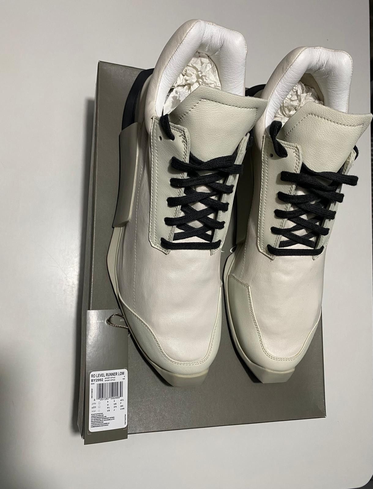 Adidas × Rick Owens Rick Owens Level Runner Low Milky White Size US 9.5 / EU 42-43 - 2 Thumbnail