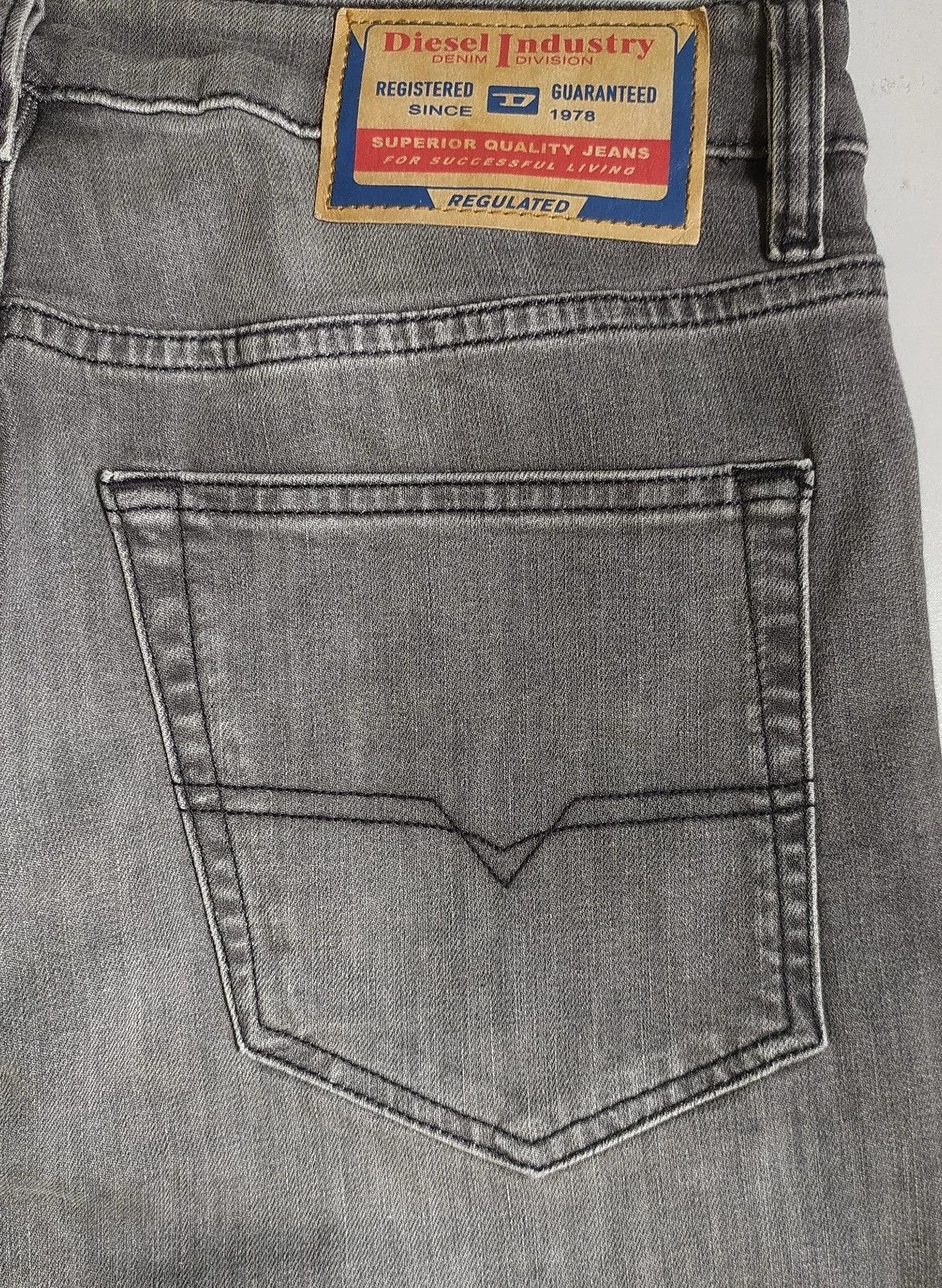 Diesel Diesel D-LUSTER L.32 MENS JEANS T/9622 Size US 30 / EU 46 - 10 Thumbnail