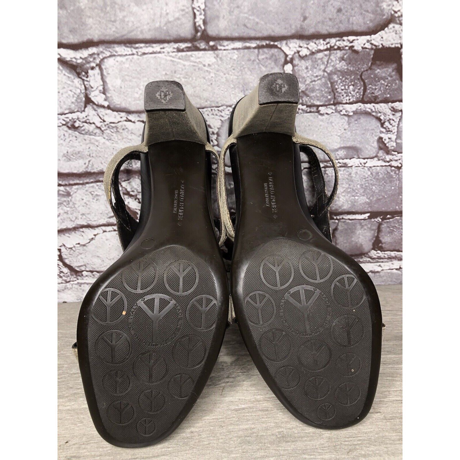 Donald Pliner Donald J. Pliner Peggy Gray Shimmer Leather T- Strap Heels S Size US 11 / IT 41 - 6 Thumbnail