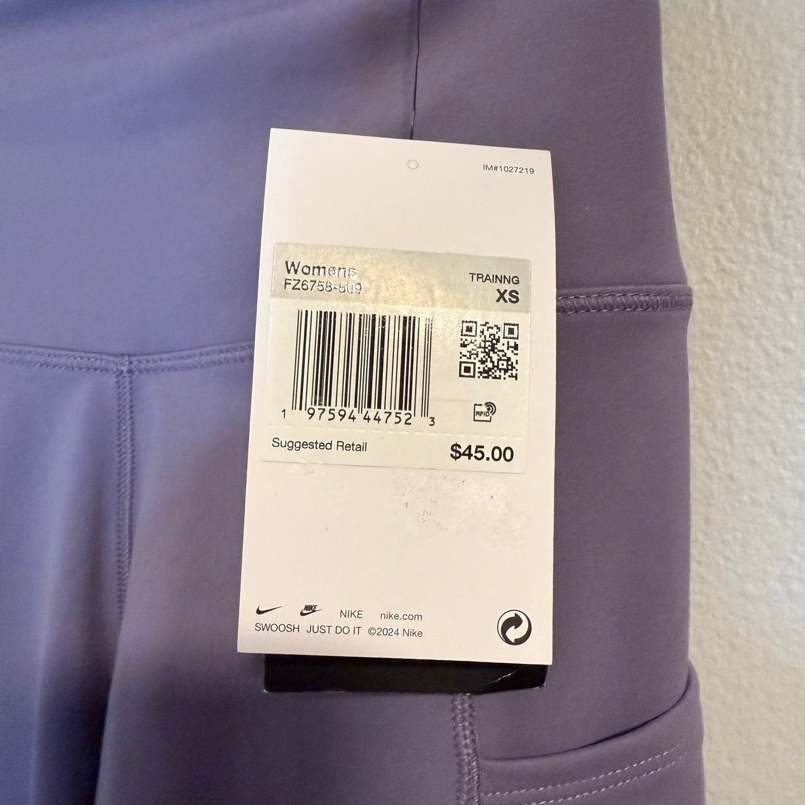Nike Nike Dri-Fit Training High Waisted Biker Short Size XS NWT Size 26" / US 2 / IT 38 - 6 Thumbnail