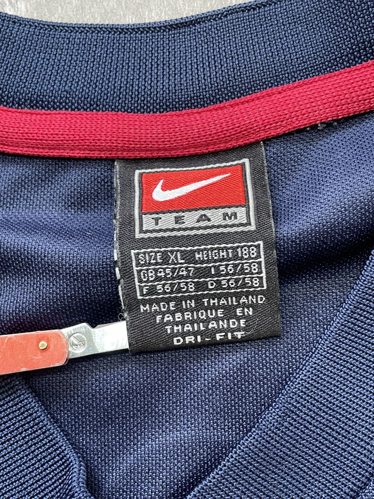 Nike NIKE FC BARCELONA 2000 SIZE XL JERSEY SHIRT football soccer Size US XL / EU 56 / 4 - 14 Thumbnail