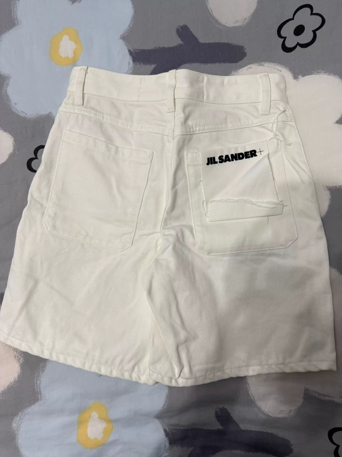 Jil Sander Jil Sander High-Waist Shorts 1-Wear Waist 70cm Authentic Size 25" / US 0 / IT 36 - 2 Thumbnail