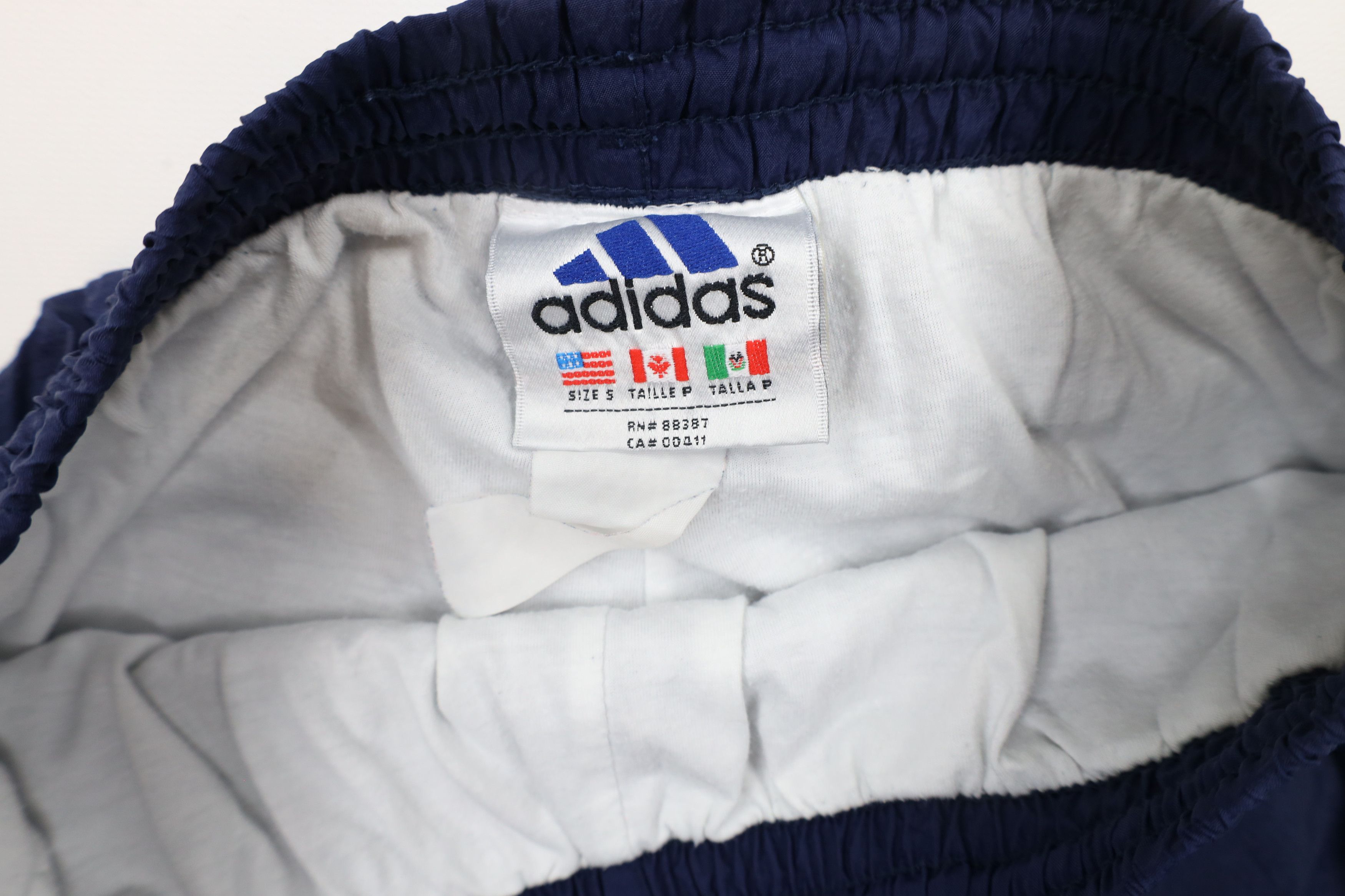 Adidas × Vintage Vintage 90s Adidas Striped Lined Nylon Joggers Pants Blue Size US 32 / EU 48 - 6 Thumbnail