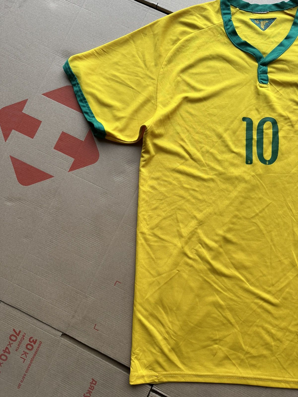 Vintage Crazy Y2K Brazil Soccer Jersey Neymar JR T-Shirt Blockcore Size US L / EU 52-54 / 3 - 4 Thumbnail