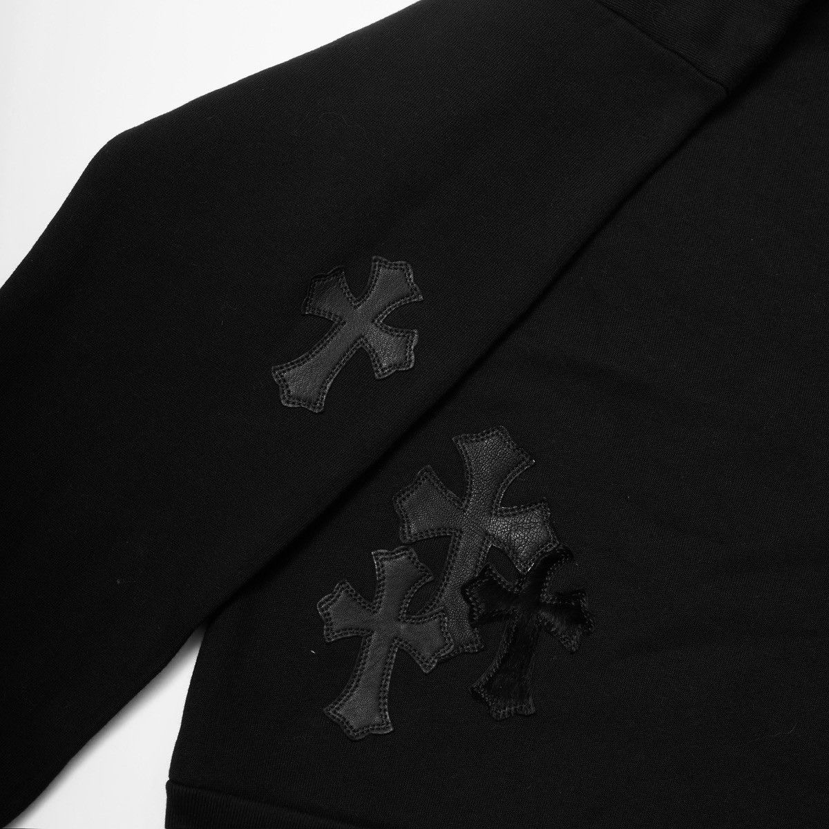 Chrome Hearts CHROME HEARTS PAPER JAM CEMETERY CROSS PATCH BLACK SWEATER BLACK Size US M / EU 48-50 / 2 - 5 Thumbnail