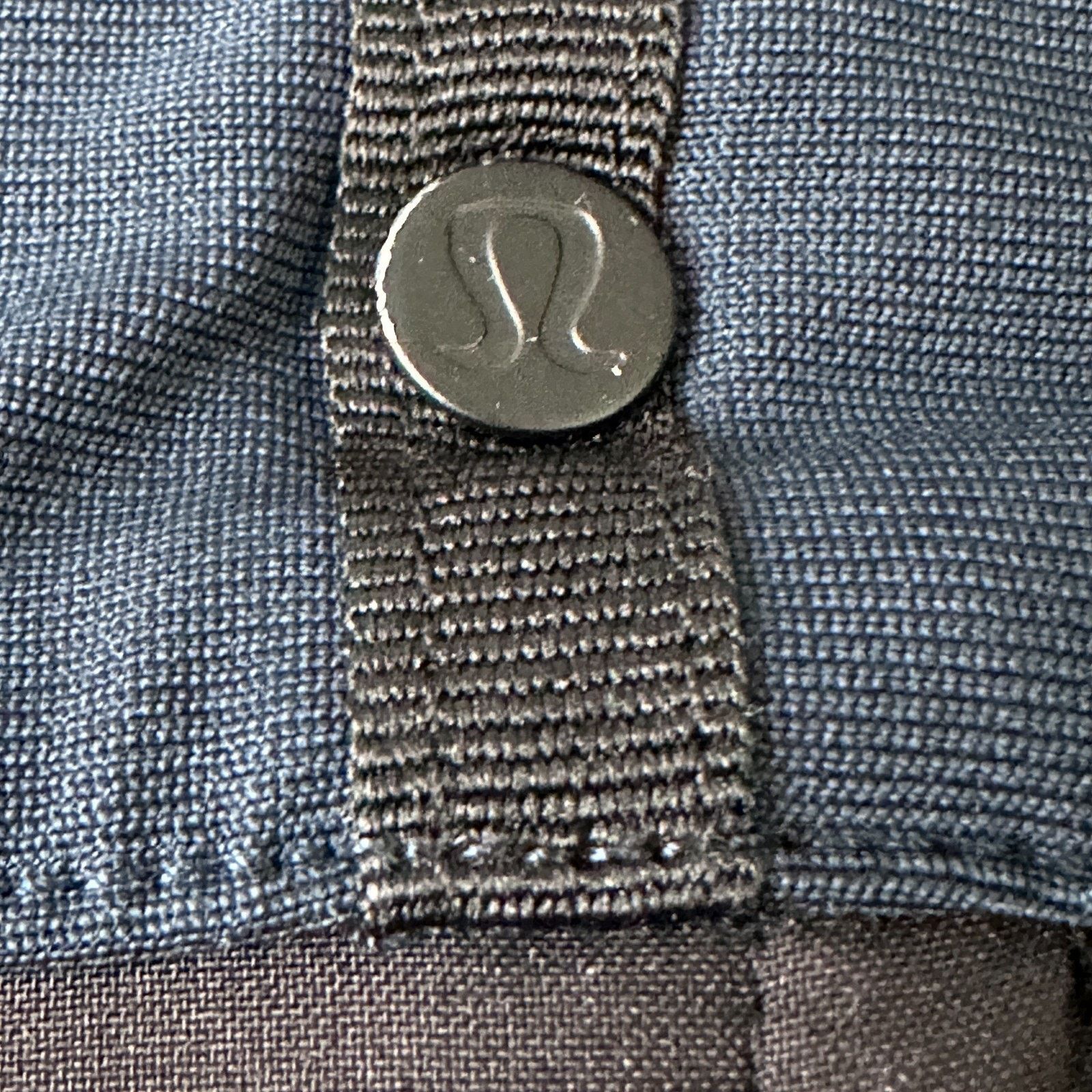 Lululemon Lululemon T.H.E. Linerless Shorts Mens 38 Navy Blue Pockets Size US 38 / EU 54 - 4 Thumbnail