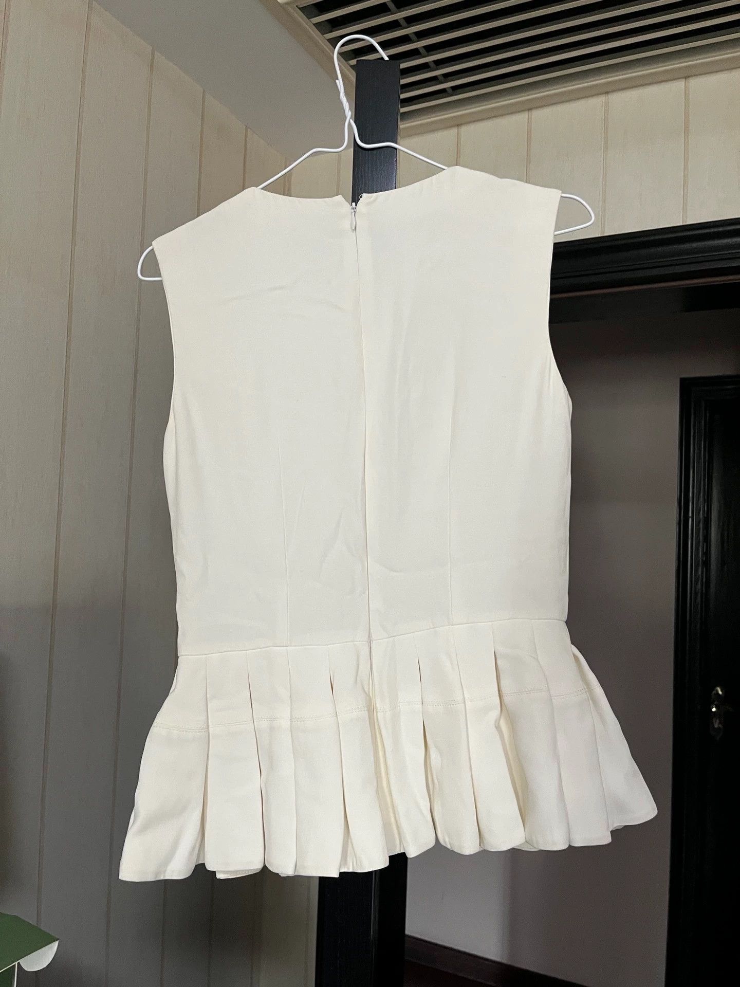 Alexander McQueen AMQ Silk & Acetate Classic Tank 40 (New, tags off) Size S / US 4 / IT 40 - 4 Thumbnail