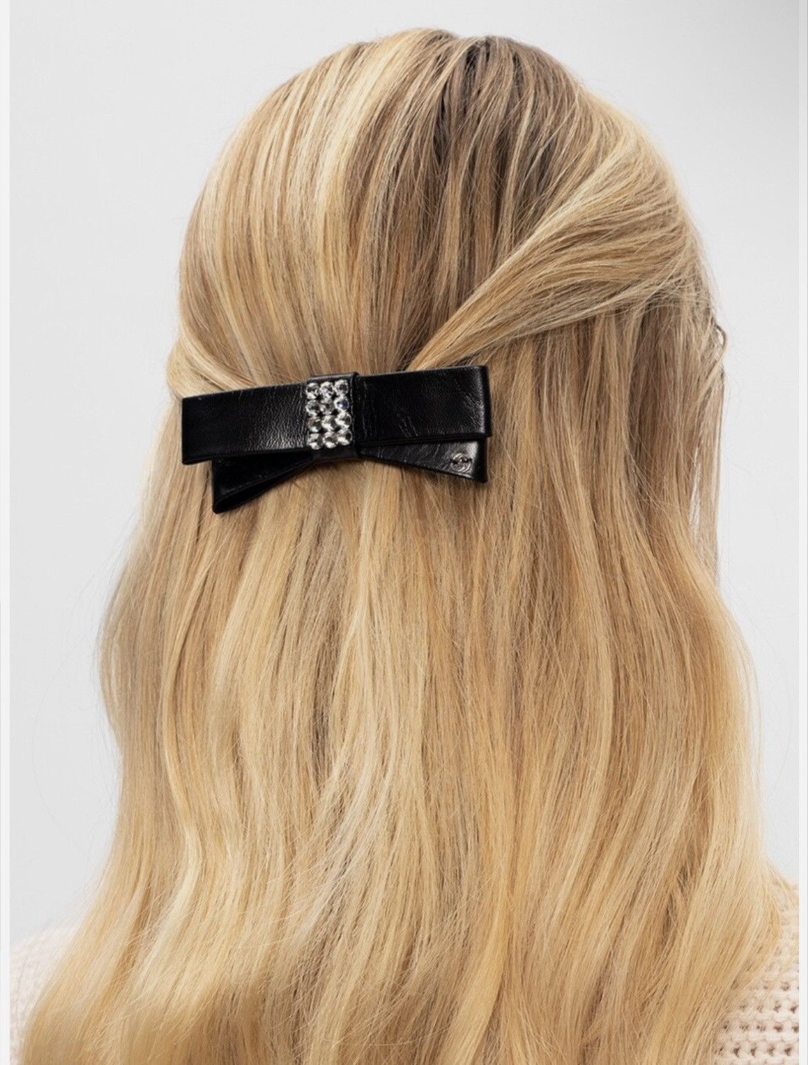 Gucci GUCCI Black Leather and Crystal Embellished Bow Hair Clip Size ONE SIZE - 9 Thumbnail