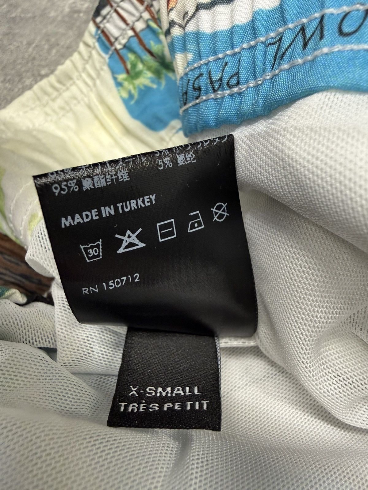 Amiri California Hawaiian Swim Shorts. Size XS. BNWT. RRP $525 Size US 28 / EU 44 - 8 Thumbnail