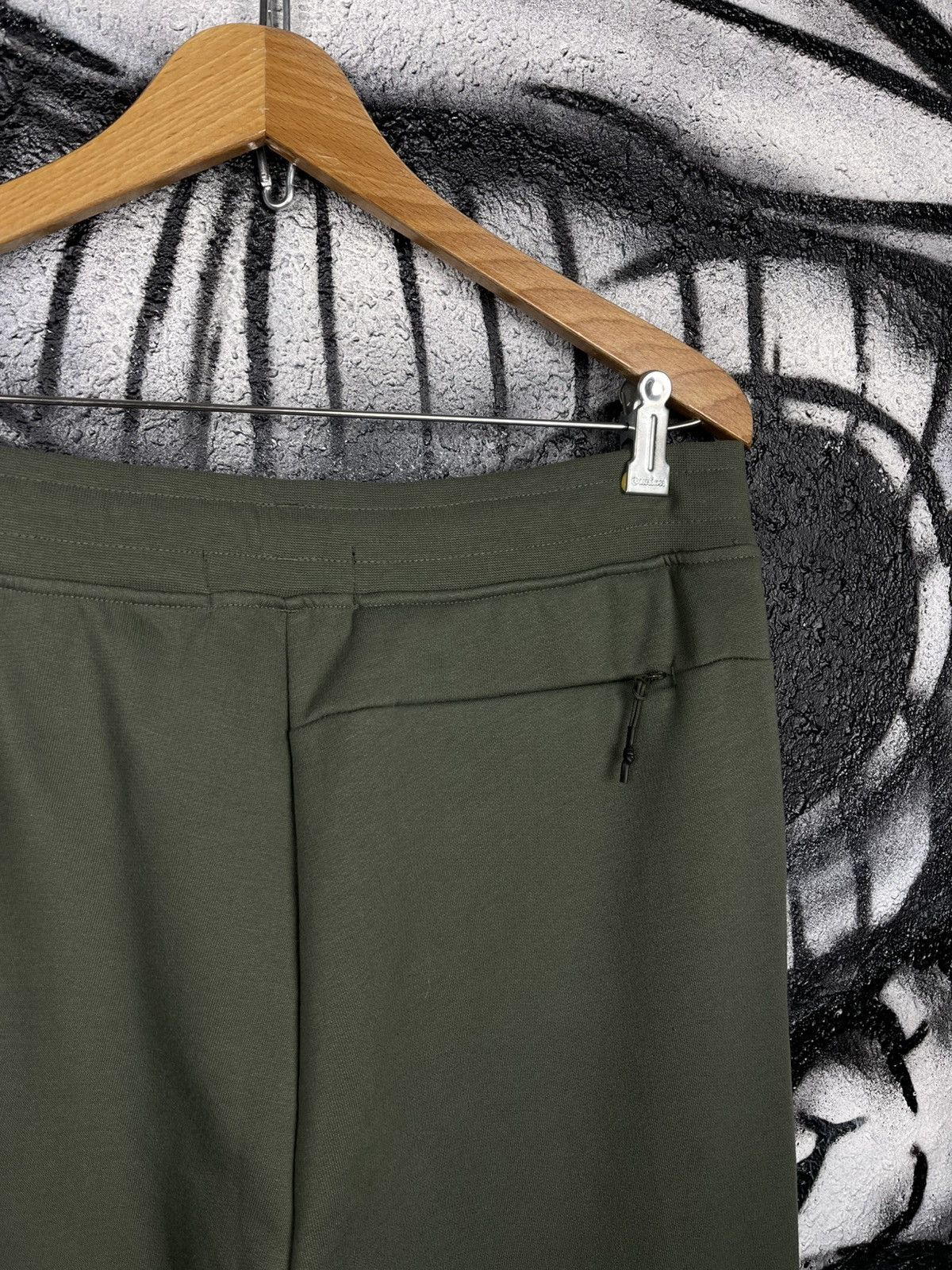 RLX Ralph Lauren RLX Ralph Lauren Olive Fleece Jogger Men’s Size M Size US 32 / EU 48 - 9 Thumbnail