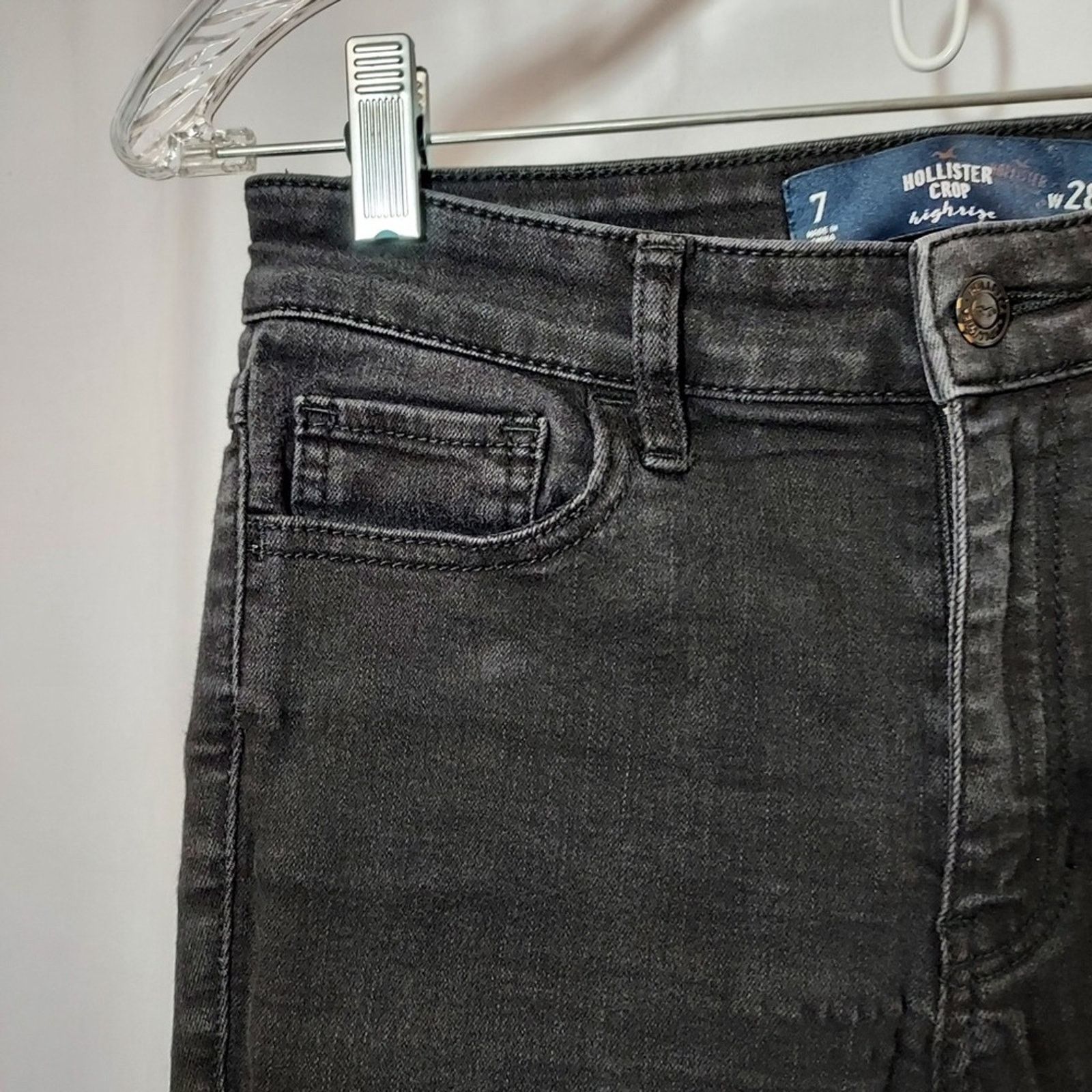 Hollister Hollister Crop High Rise Distressed Skinny Black Denim Jeans Size 28" / US 6 / IT 42 - 4 Thumbnail