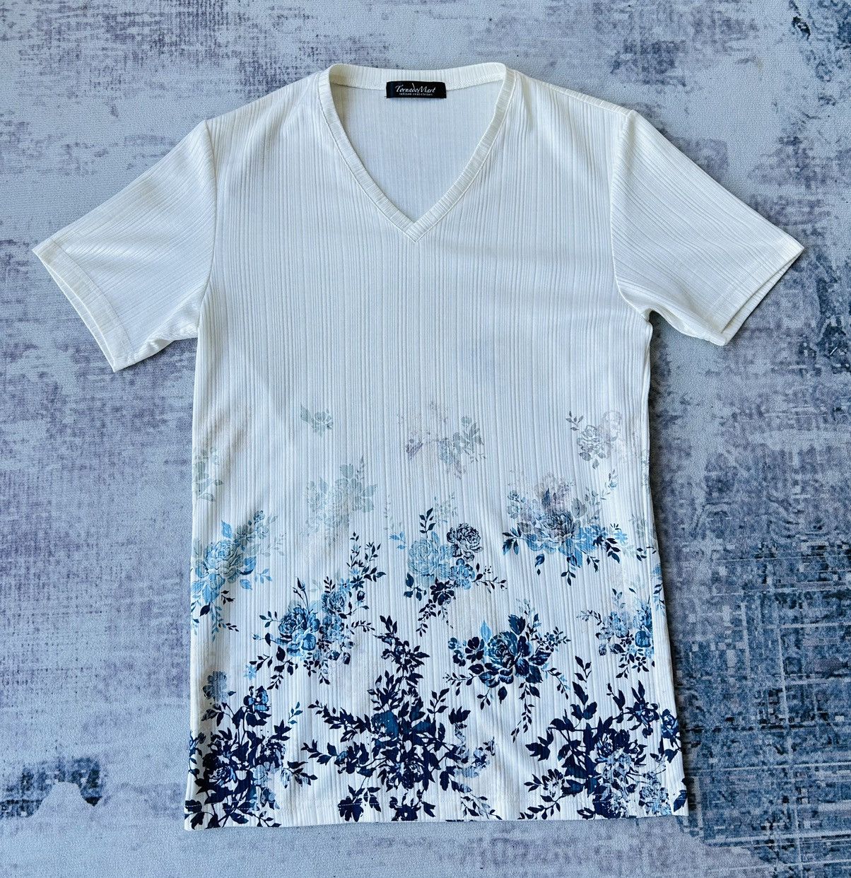 Tornado Mart Flower Short Sleeve