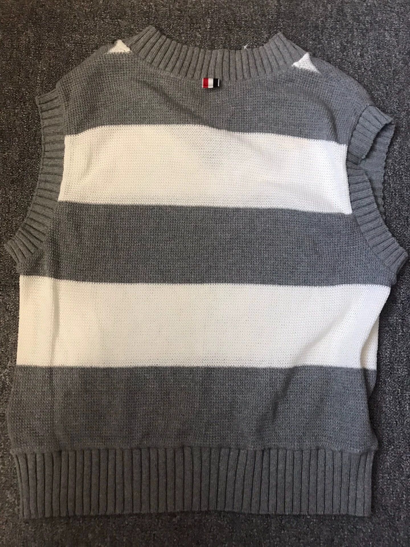 Thom Browne TB V-neck Gray White Cotton Unisex Cuffed Size3 New Size US L / EU 52-54 / 3 - 6 Thumbnail