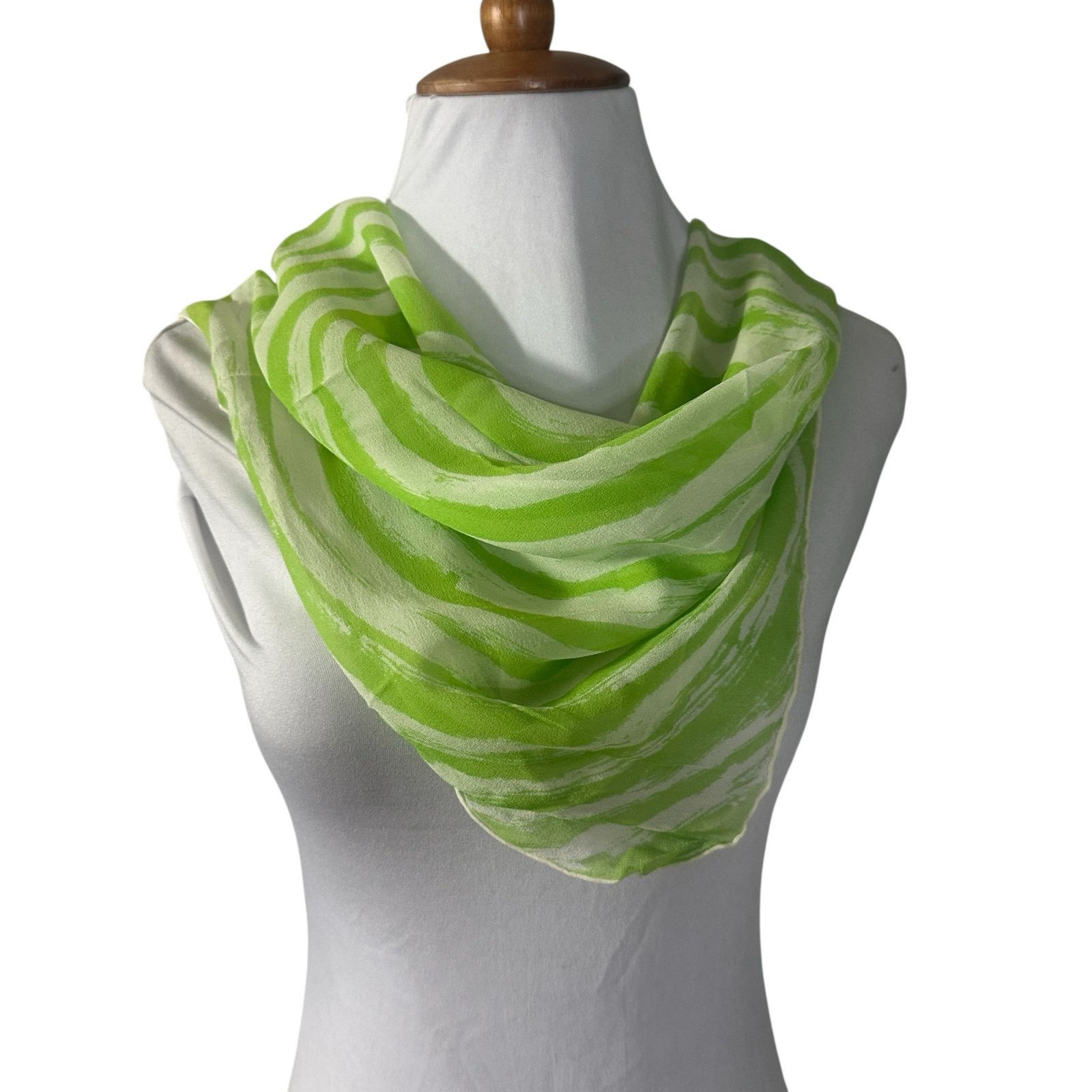 Vintage Vintage 60s Vera Neumann Ladybug Green Sheer Silk Scarf Size ONE SIZE - 1 Thumbnail