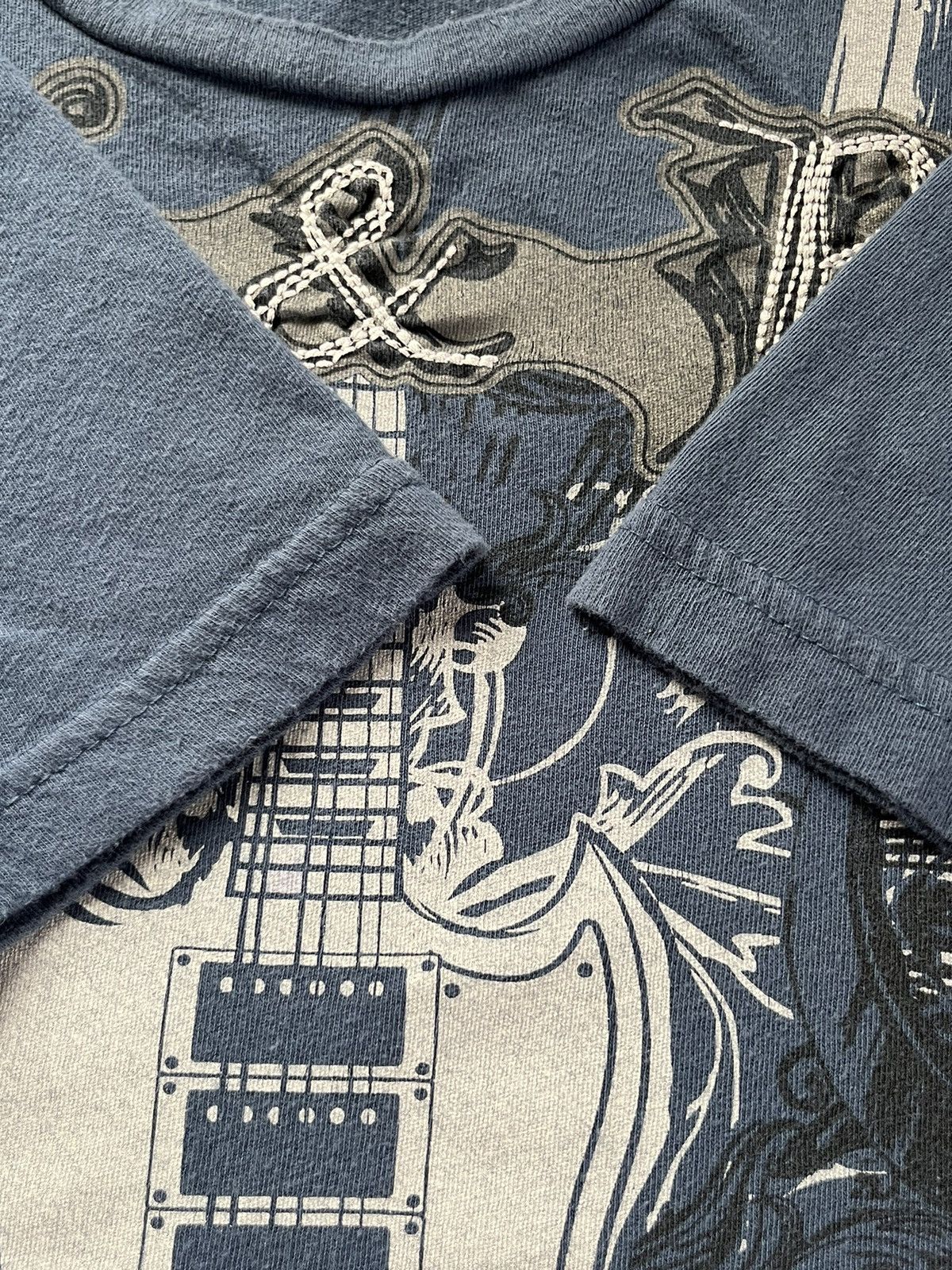 Affliction CRAZY VINTAGE Y2K GUESS “ROCK & ROLL” PUNK STYLE T-SHIRT Size US XL / EU 56 / 4 - 8 Thumbnail