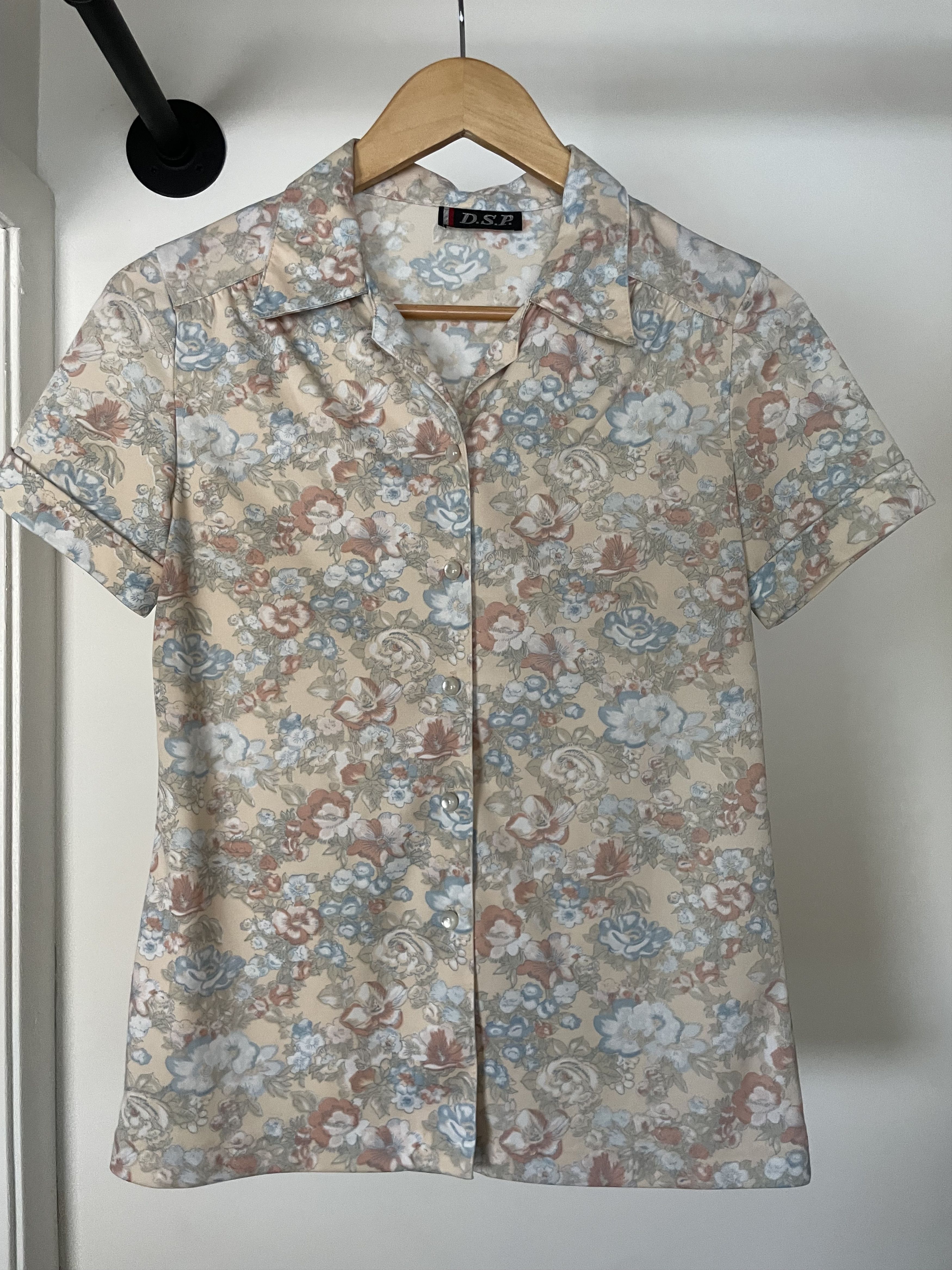 Vintage D.S.P. Floral button-up Size US XS / EU 42 / 0 - 1 Thumbnail