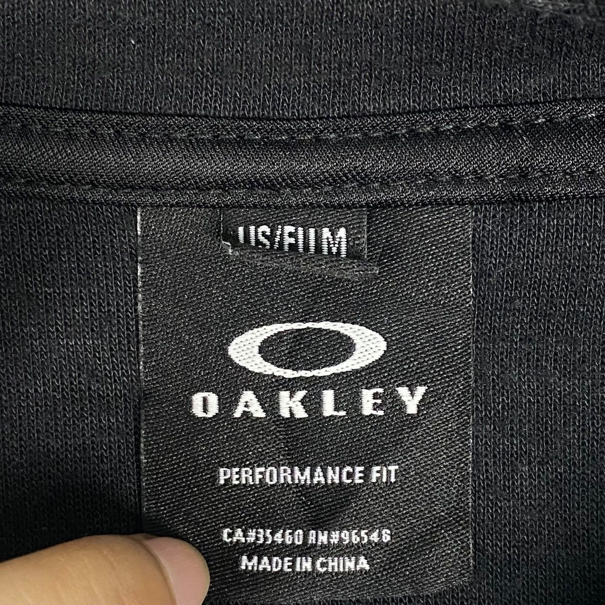 Vintage Vintage Oakley Sweatshirt Crewneck Black Pullover Size XL Size US XL / EU 56 / 4 - 6 Thumbnail