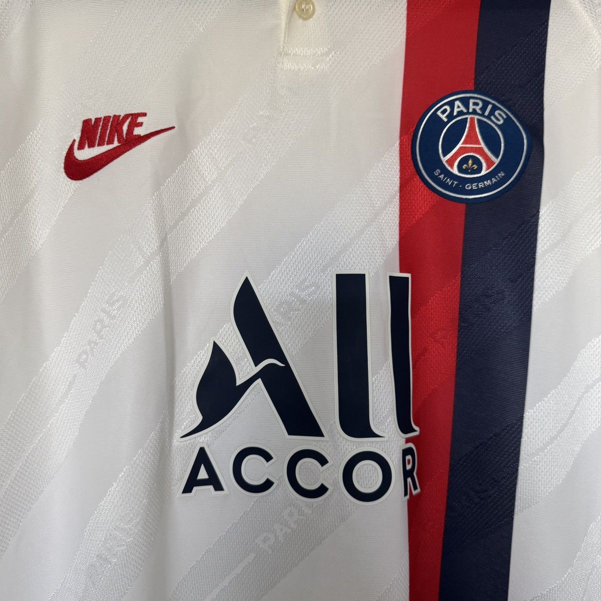 Nike Paris Saint-Germain 2019-2020 Authentic third kit Sz. XL Size US XL / EU 56 / 4 - 2 Thumbnail