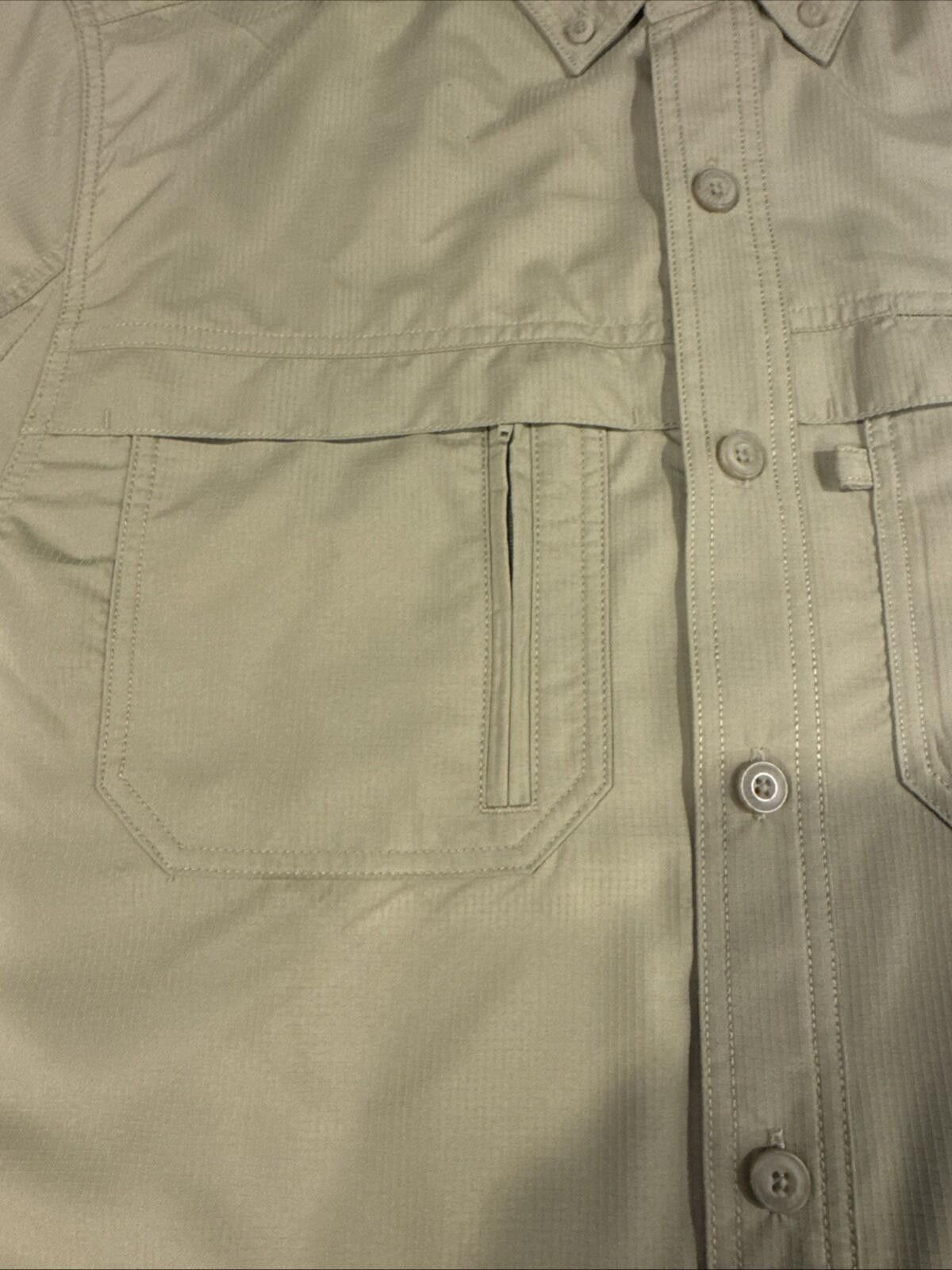 Duluth Trading Company Duluth Trading Co SS Men’s Sz M Vented Fishing Shirt (638) Size US M / EU 48-50 / 2 - 5 Thumbnail