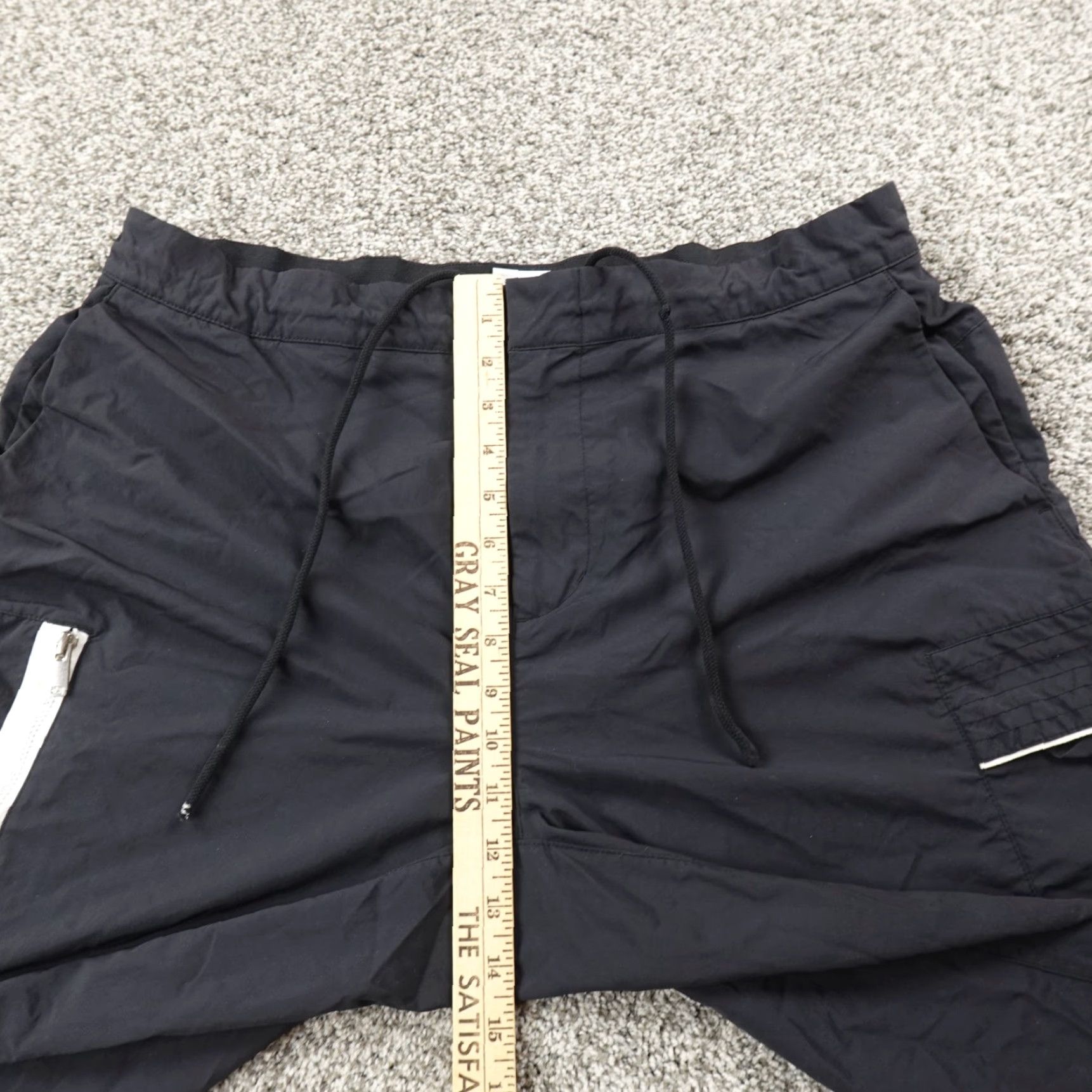 Nike Nike Mens Pants 36 Black Cargo Drawstring Warmup Jogger Sweatpants Gym Activewear Casual Travel Size US 36 / EU 52 - 4 Thumbnail