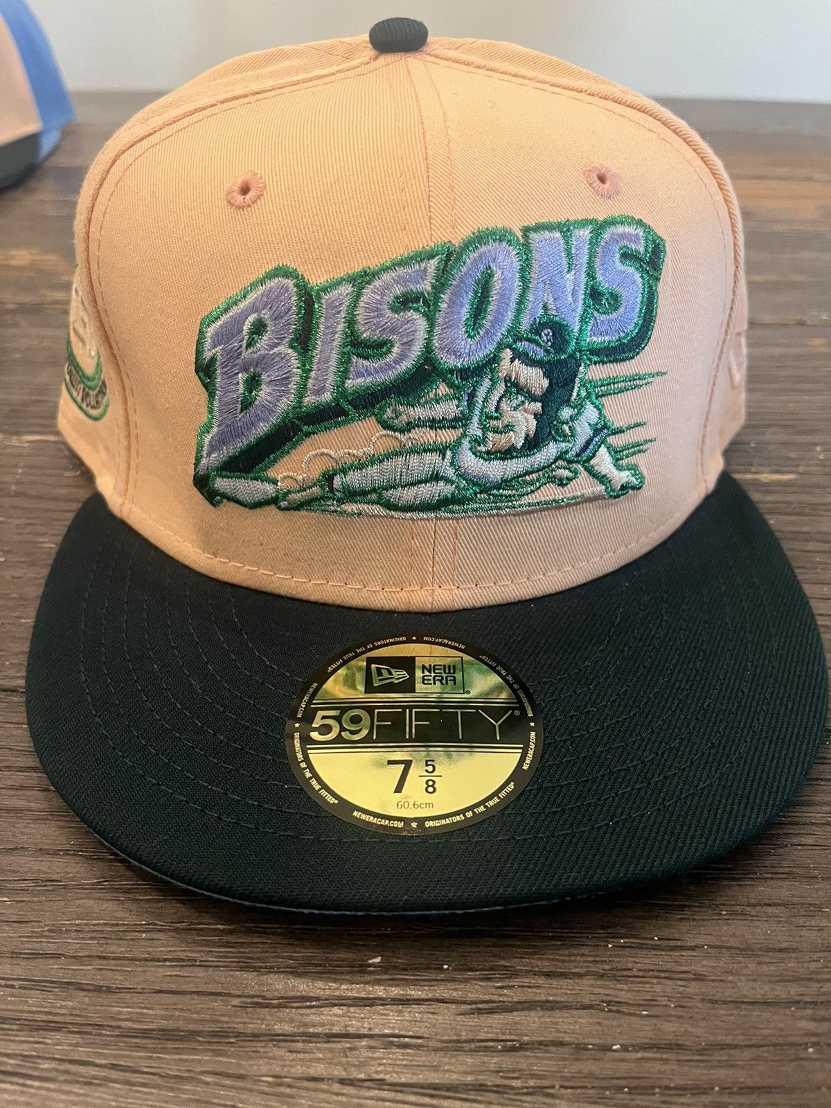 New Era Exclusive Fitteds Buffalo Bison Size 7 5/8 Size ONE SIZE - 1 Thumbnail