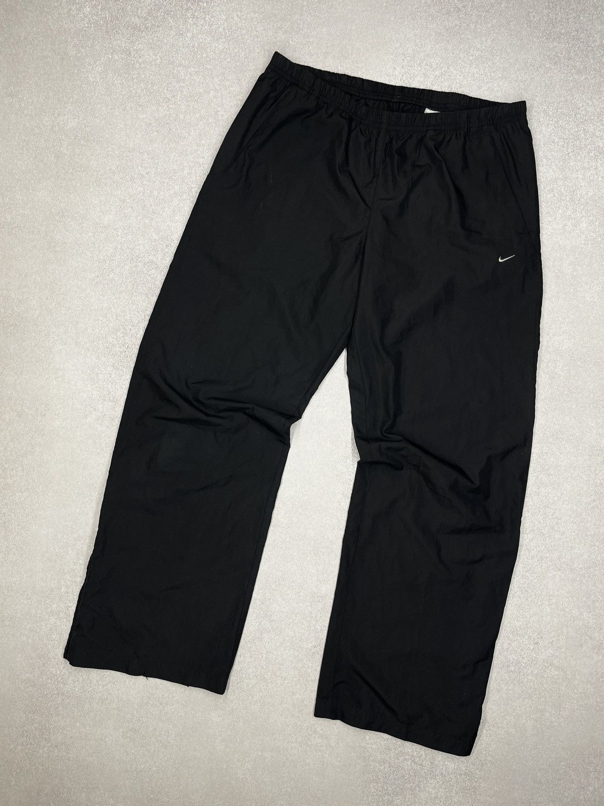 Nike Vintage Women Nike Nylon Sweatpants Black Drill ACG TN Size 34" / US 12 / IT 48 - 1 Thumbnail