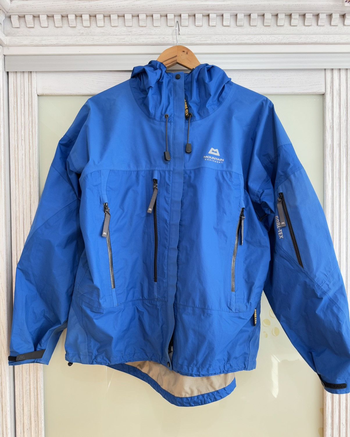 Goretex × Mountain Equipment × Mountain Equipment Company Mountain Equipment Gore-Tex Paclite Jacket Size US L / EU 52-54 / 3 - 1 Thumbnail
