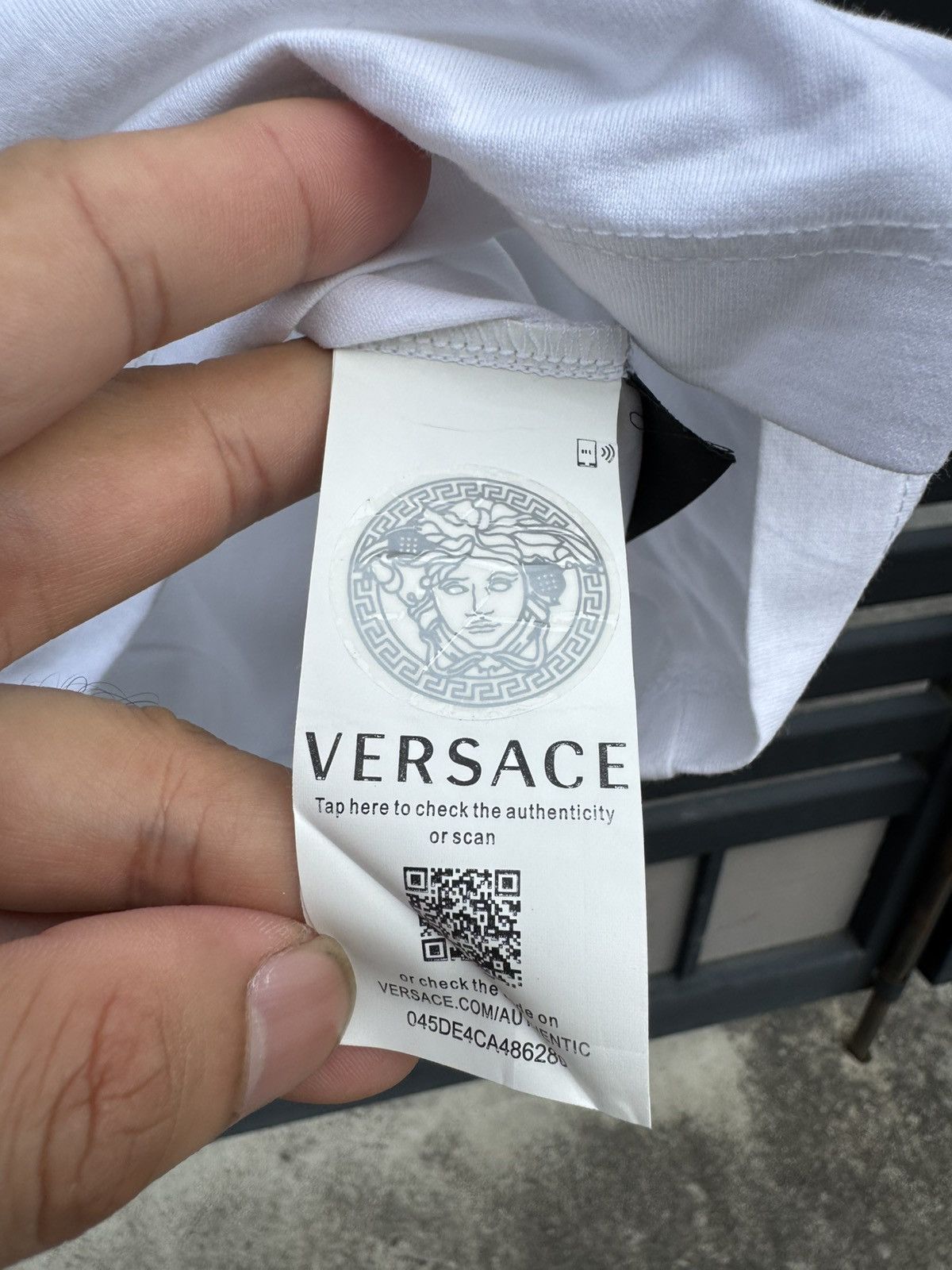 Designer × Versace Versace Shirt Size US L / EU 52-54 / 3 - 7 Thumbnail
