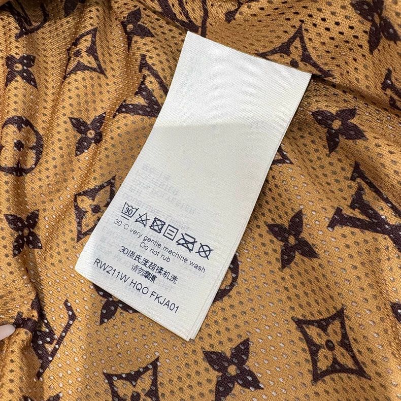Louis Vuitton Louis Vuitton Titanium Empty Silver Full Print Jacket Size XS / US 0-2 / IT 36-38 - 8 Thumbnail