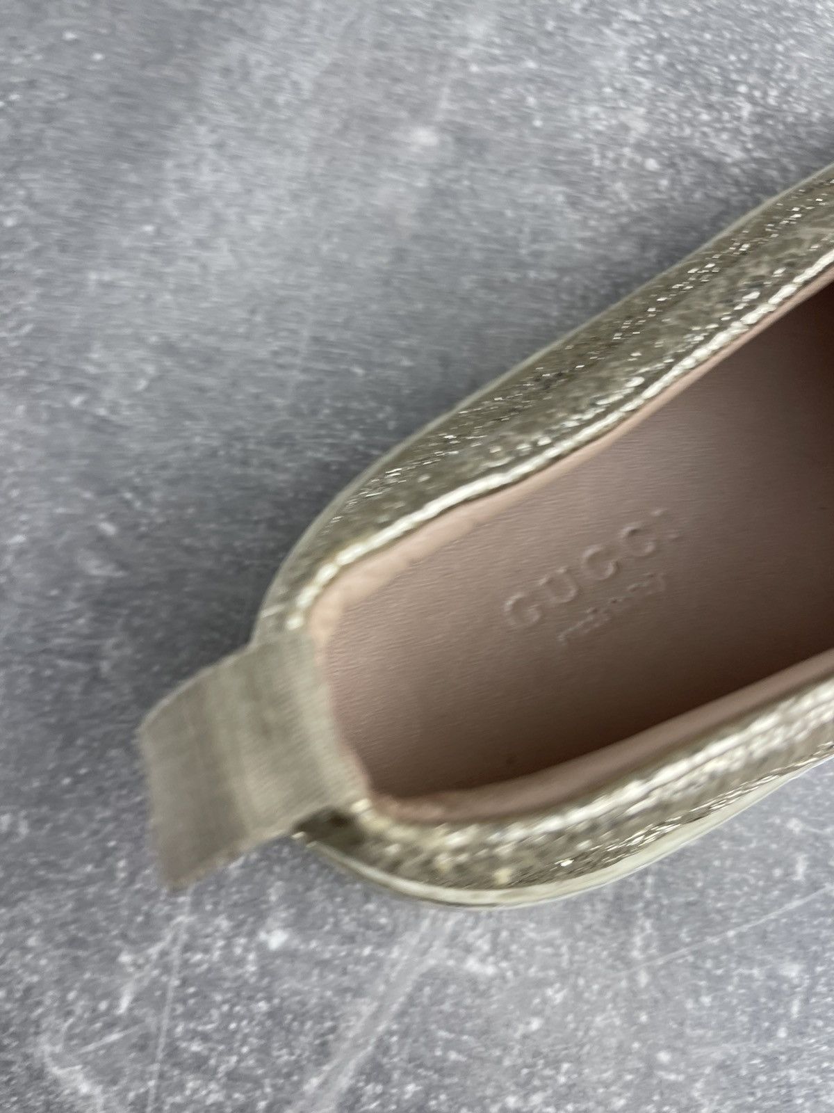 Gucci Gucci Metallic Gold Textured Leather Slip On Sneakers Size US 8 / IT 38 - 8 Thumbnail