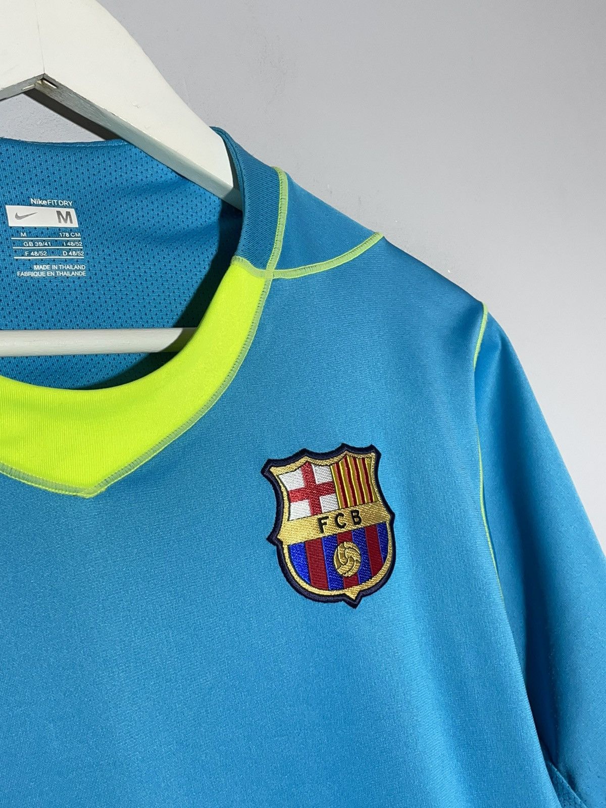 Vintage FC Barcelona Nike Vintage Hype Y2k Football Training Jersey Size US M / EU 48-50 / 2 - 4 Thumbnail