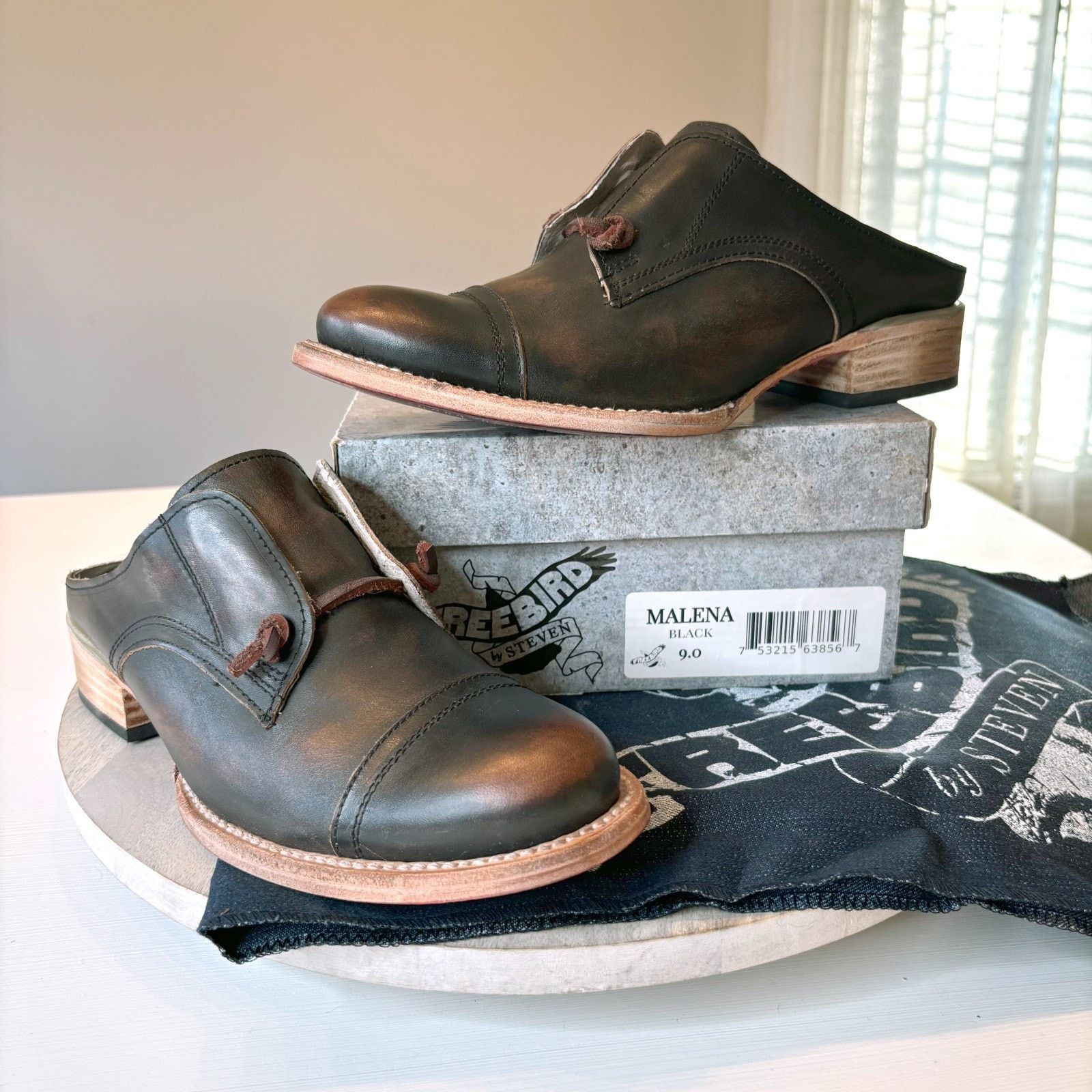 FREEBIRD Freebird Malena Women's Sz 9 Black Leather Oxford Cap Toe Size US 9 / IT 39 - 1 Thumbnail