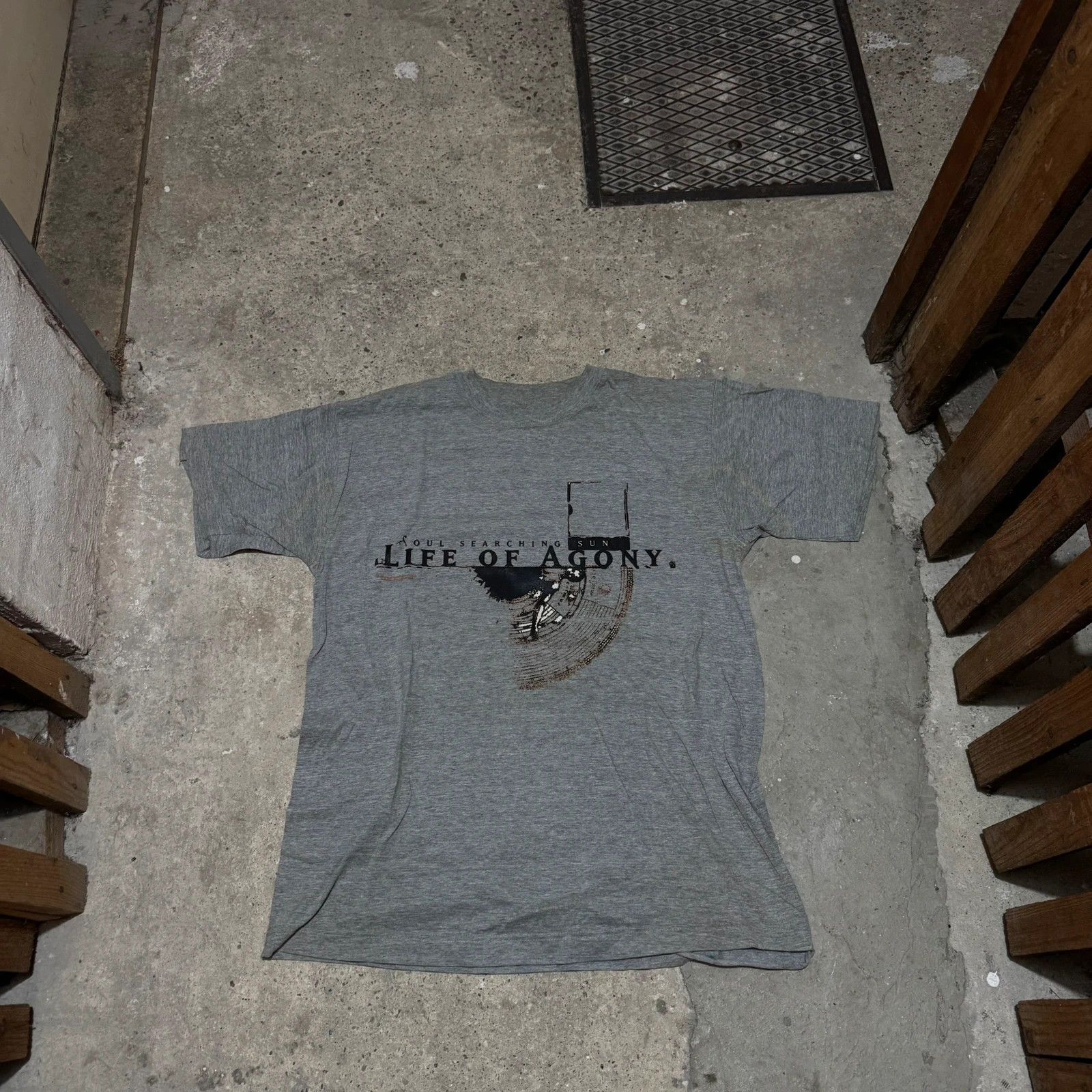 Band Tees Vintage 90’s Life Of Agony Soul Searching Sun T-Shirt Size US XL / EU 56 / 4 - 1 Thumbnail