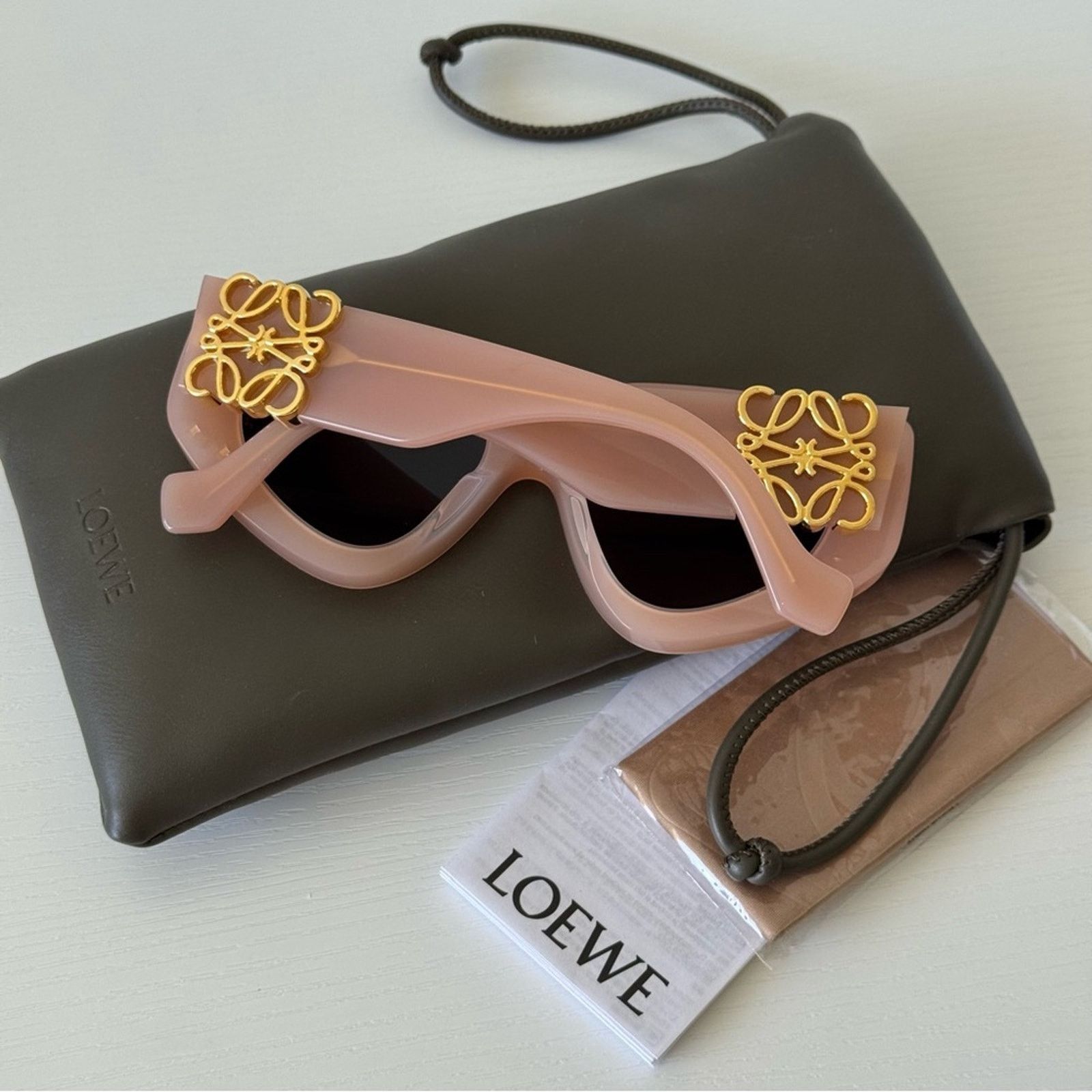 Loewe New! Loewe Pink Sunglasses LW40154U 72E, Authentic Size ONE SIZE - 2 Thumbnail