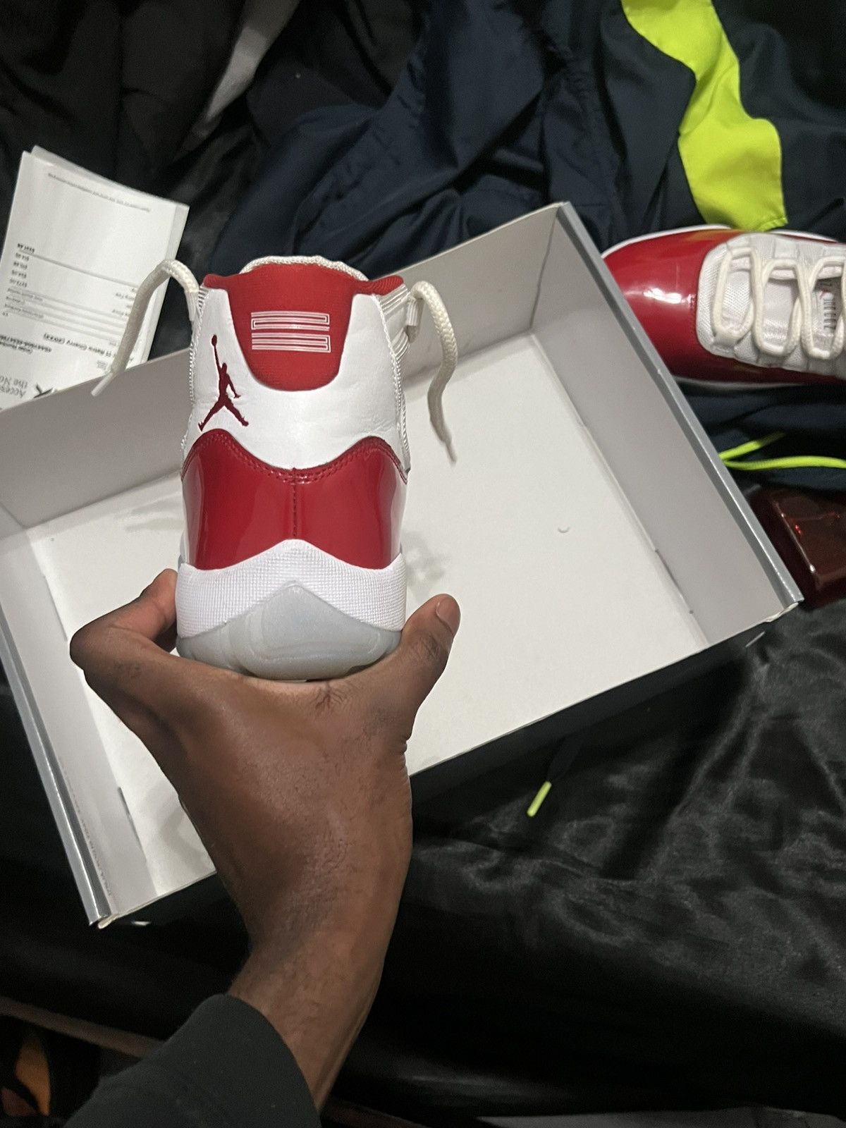 Jordan Brand Jordan 11 Cherry Size US 9.5 / EU 42-43 - 6 Thumbnail