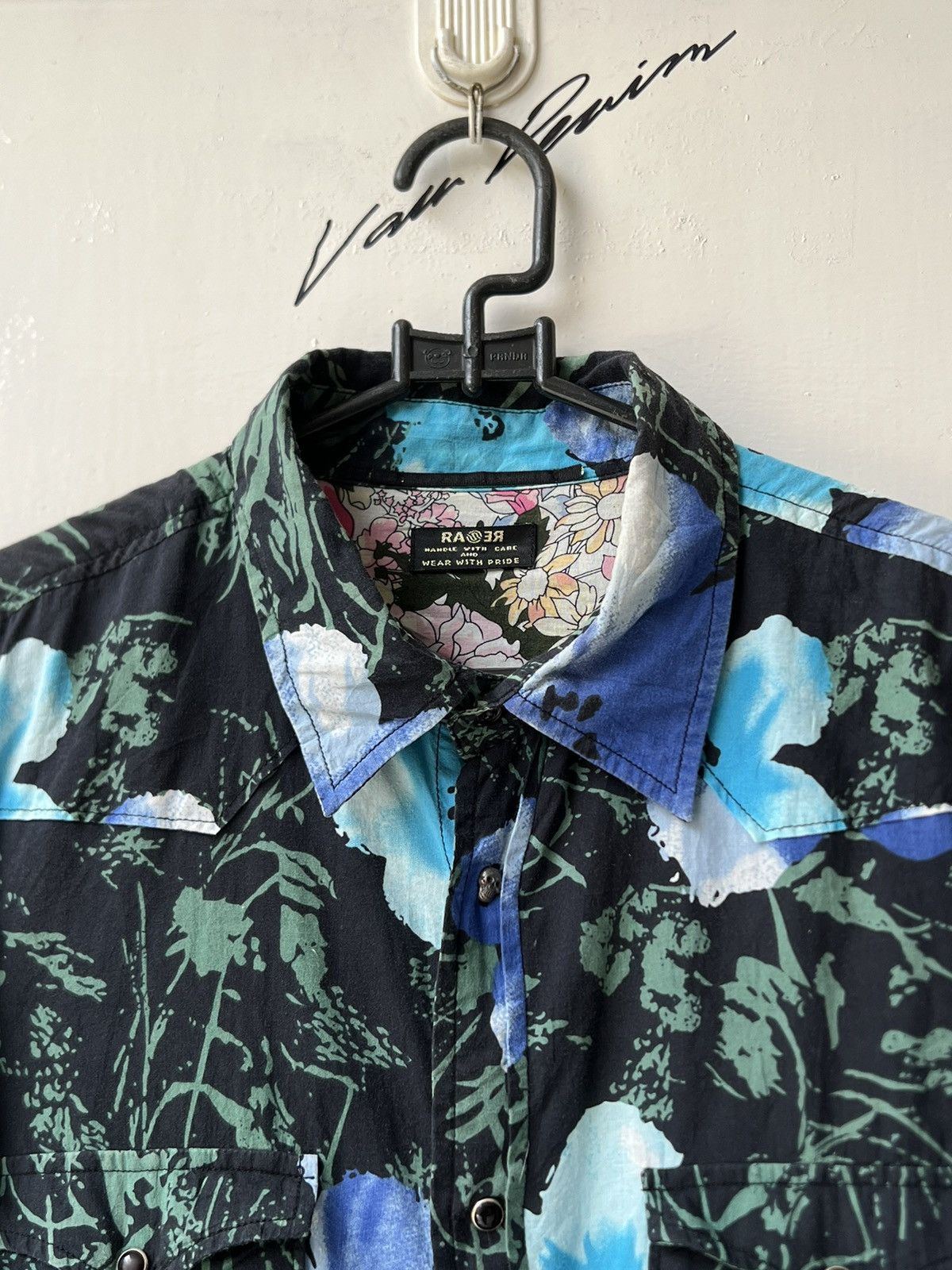 Other RARE Wear With Pride Flower Motive Shirt Size US M / EU 48-50 / 2 - 4 Thumbnail
